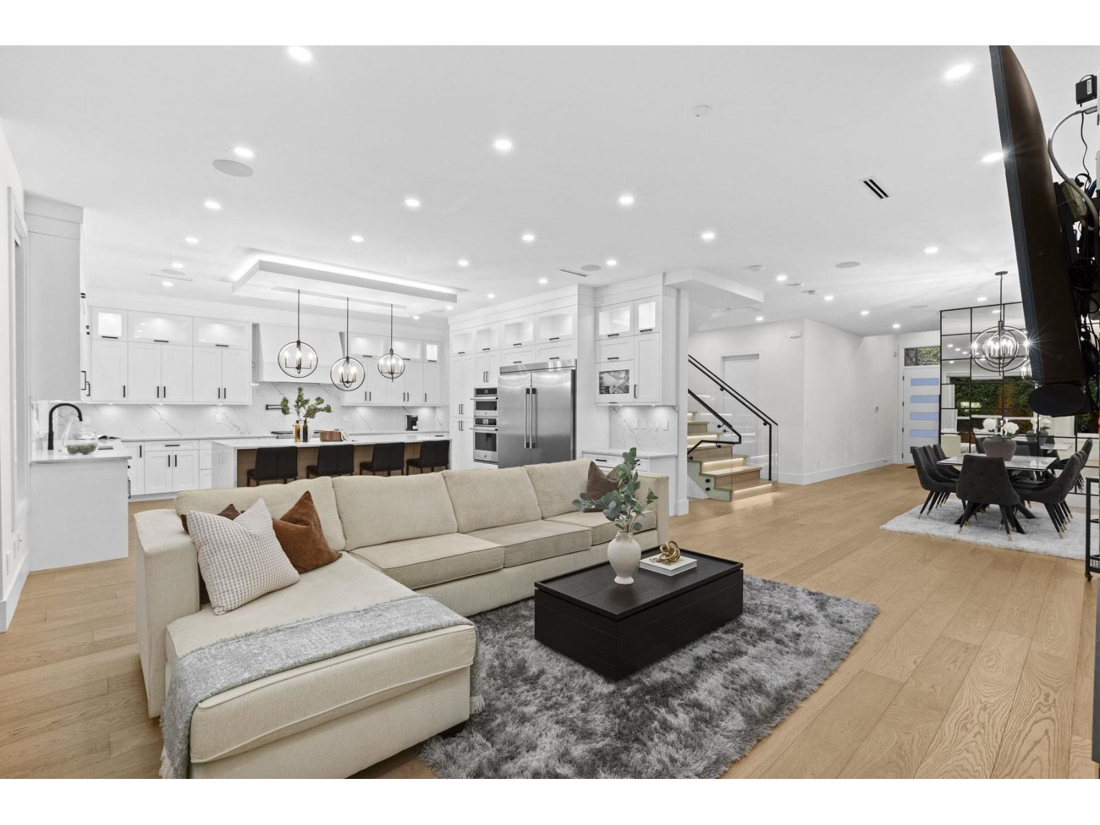 19171 60b Avenue Property Photo 7