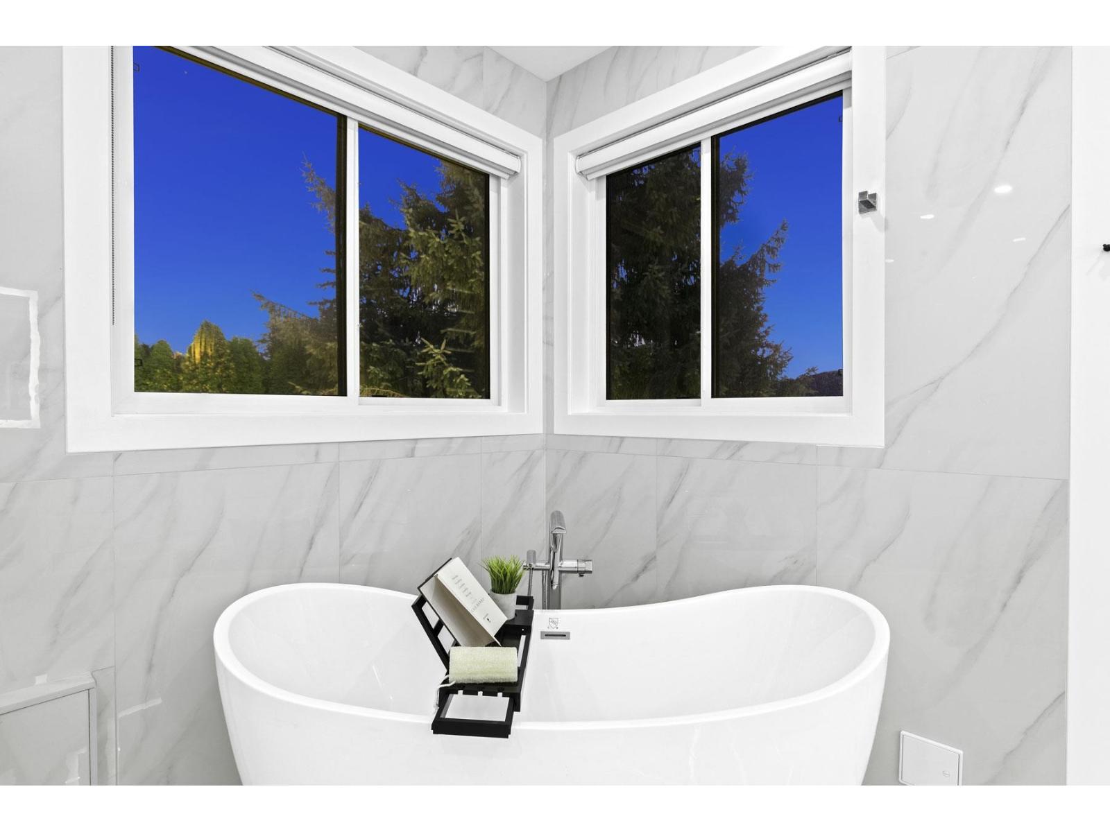 19171 60b Avenue Property Photo 22