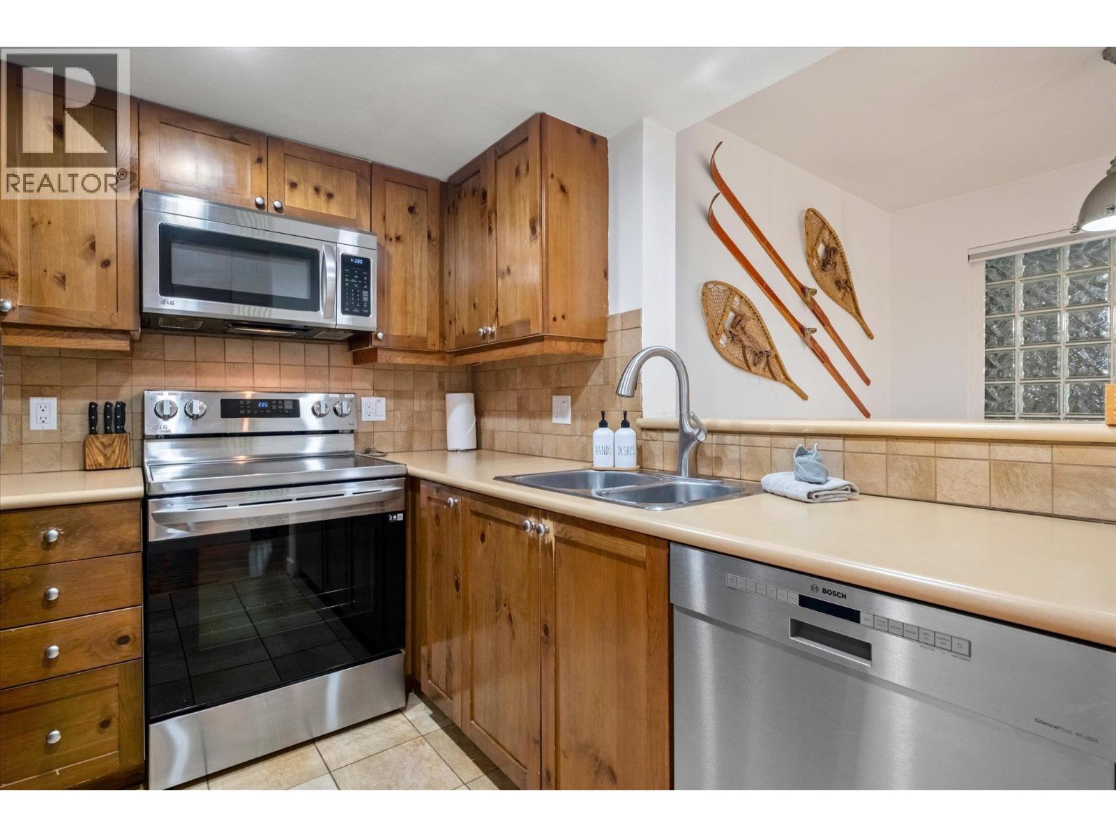 68 4355 Northlands Boulevard Property Photo 6