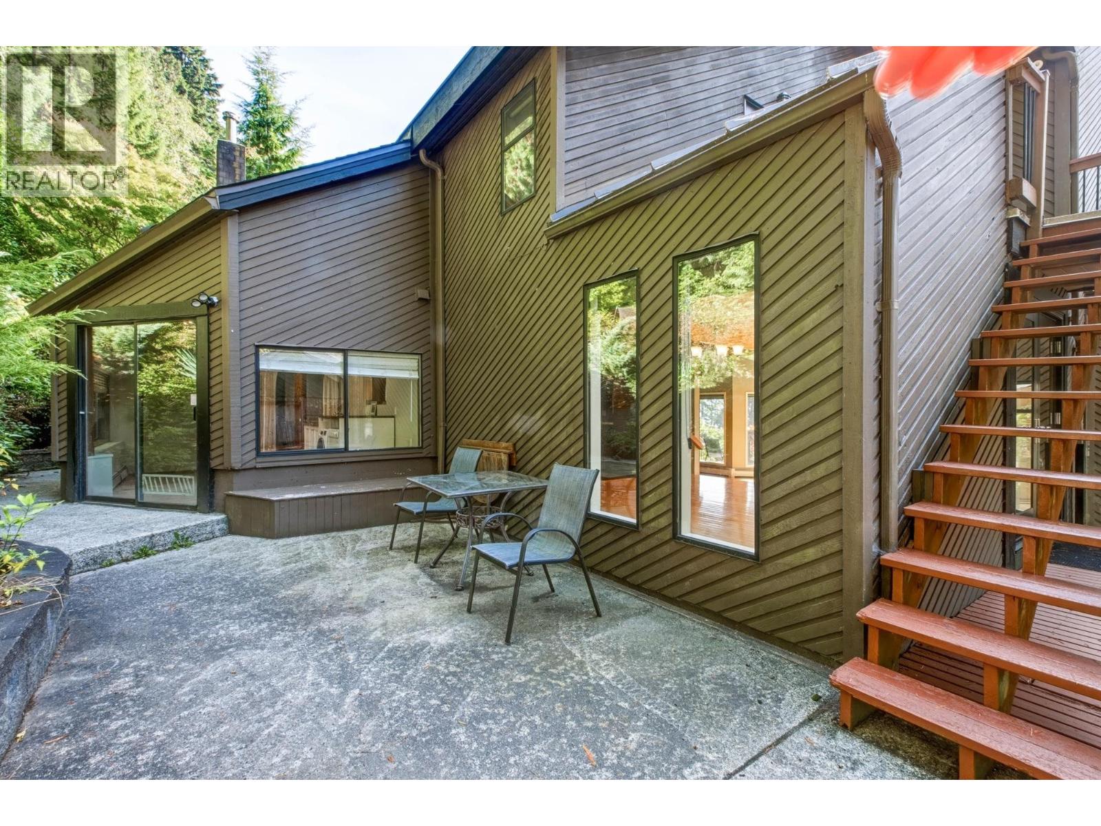 60 Walton Way Property Photo 31