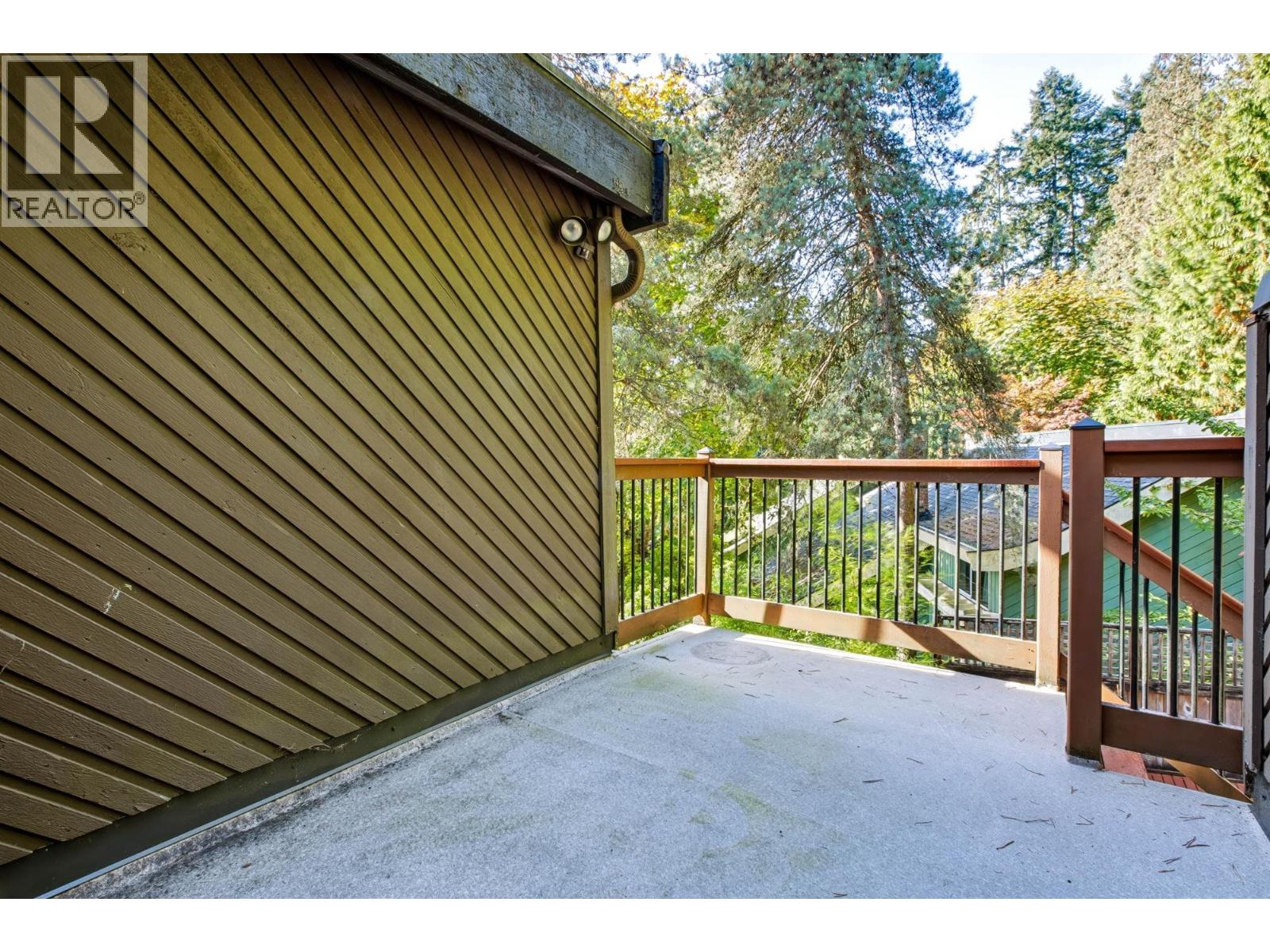60 Walton Way Property Photo 35