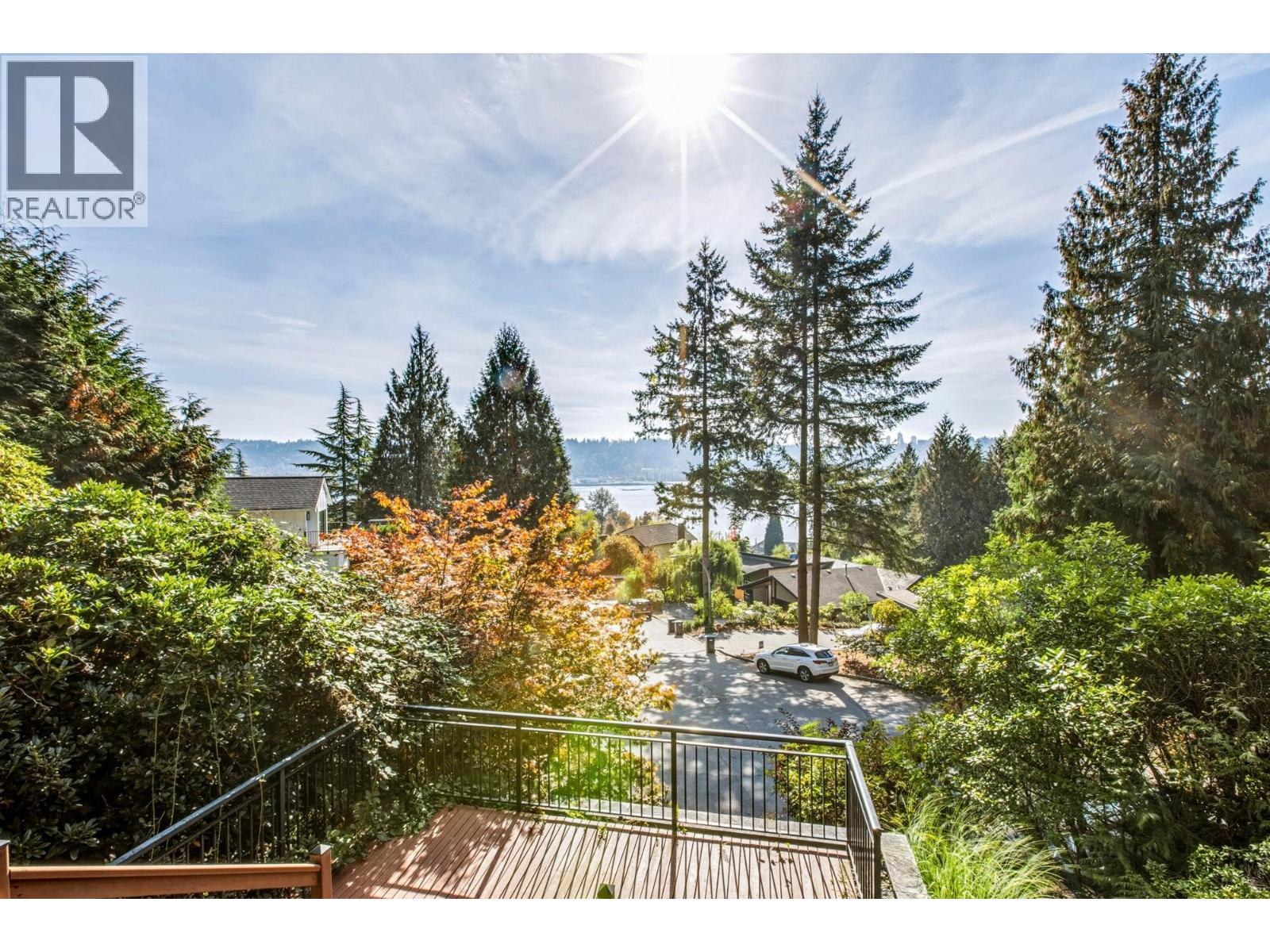 60 Walton Way Property Photo 39