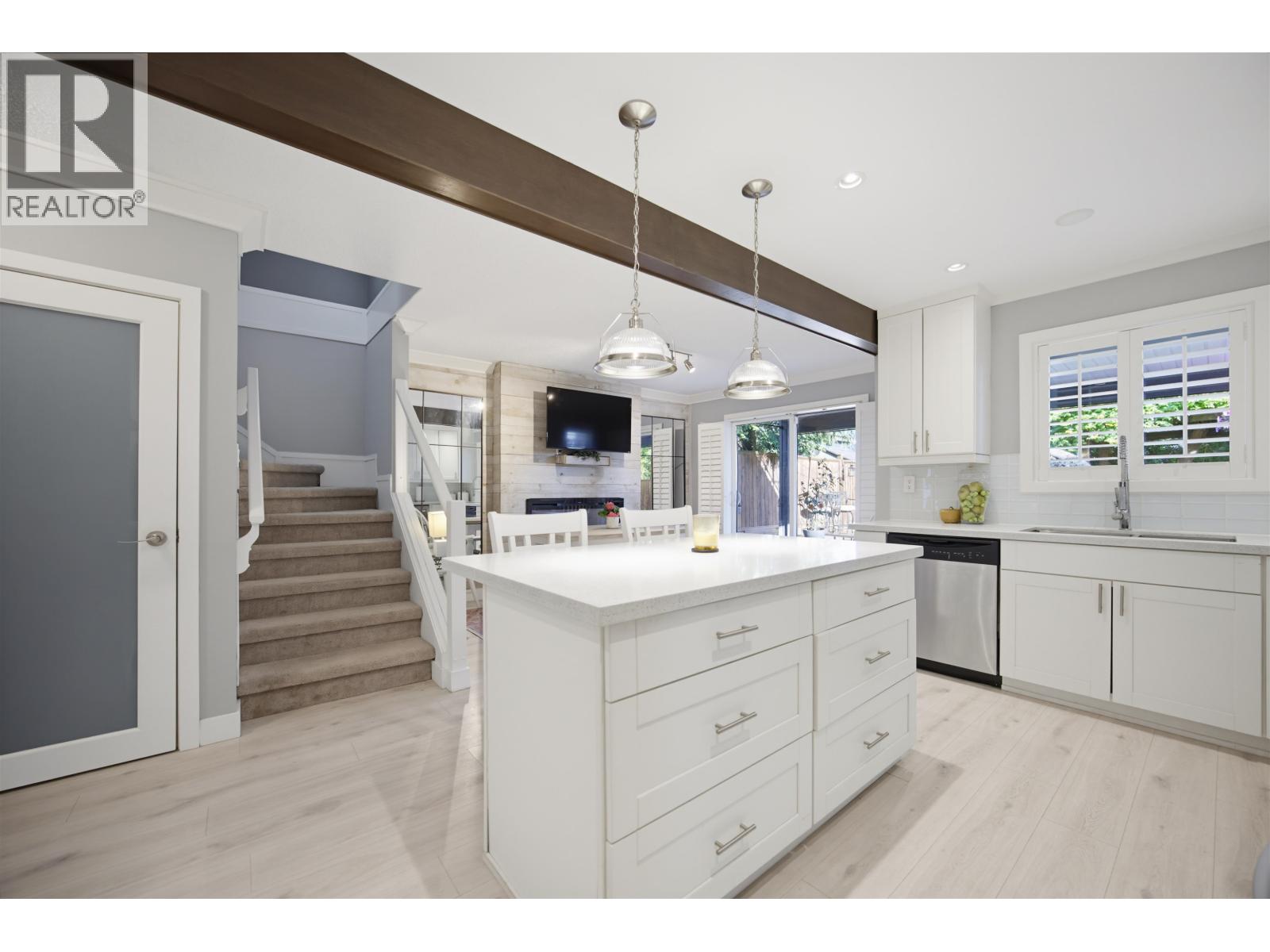 19026 117b Avenue Property Photo 7