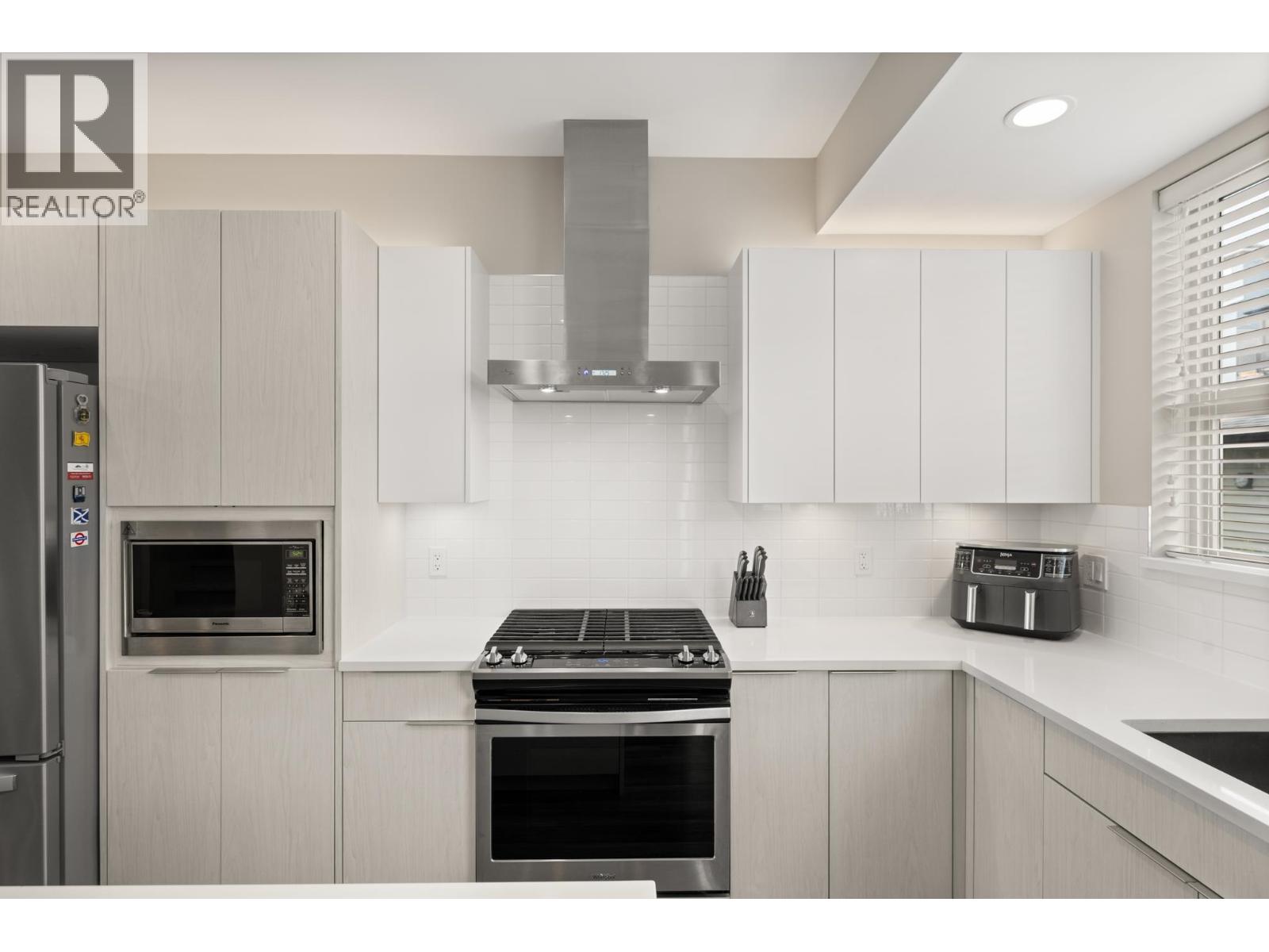 13668 232 Street Property Photo 14