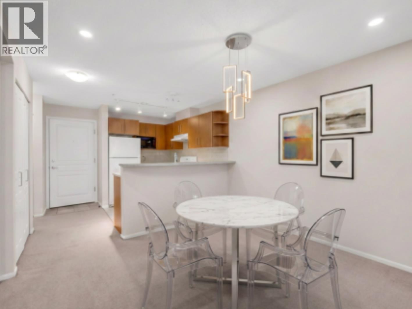 311 7330 Salisbury Avenue Property Photo 6