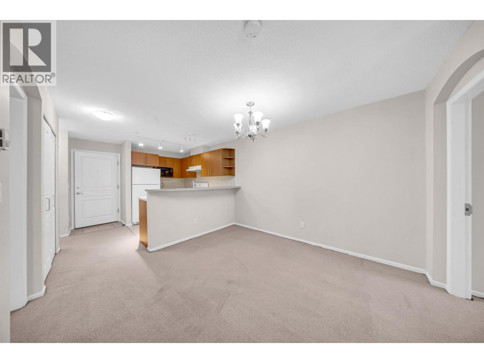 311 7330 Salisbury Avenue Property Photo 7