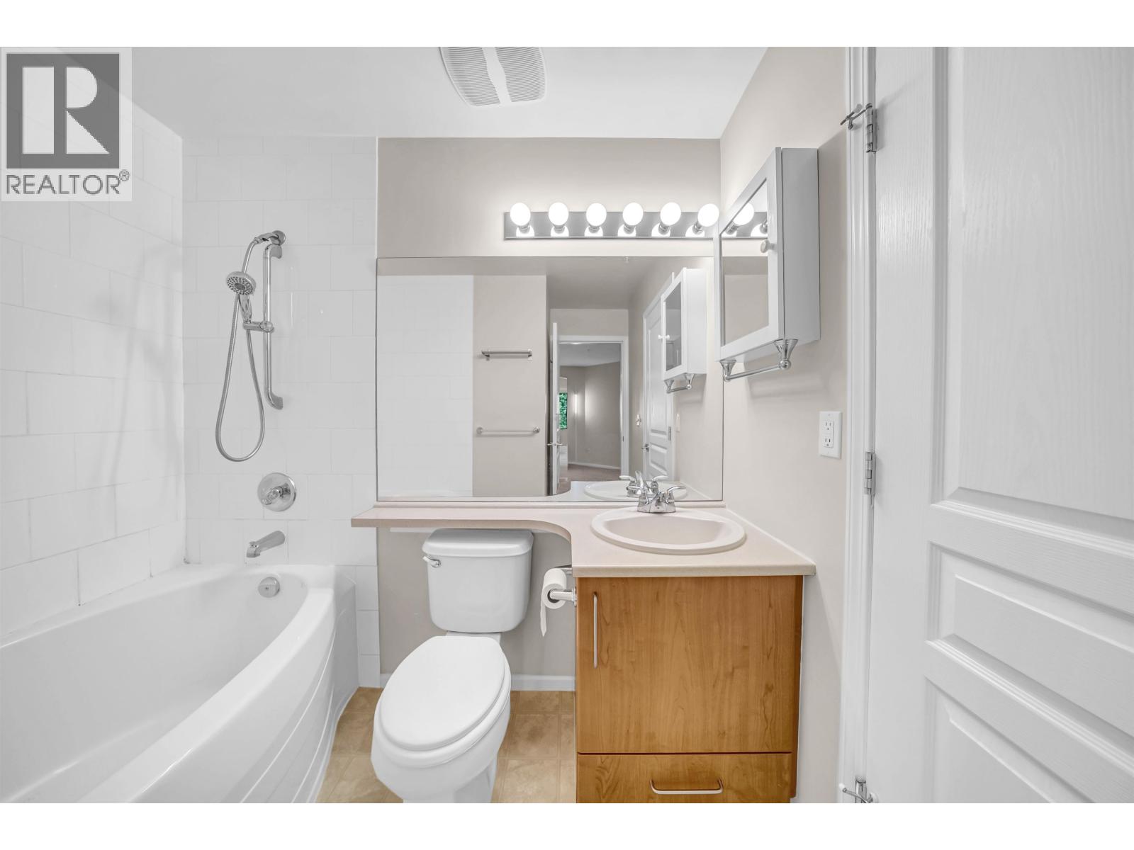 311 7330 Salisbury Avenue Property Photo 14