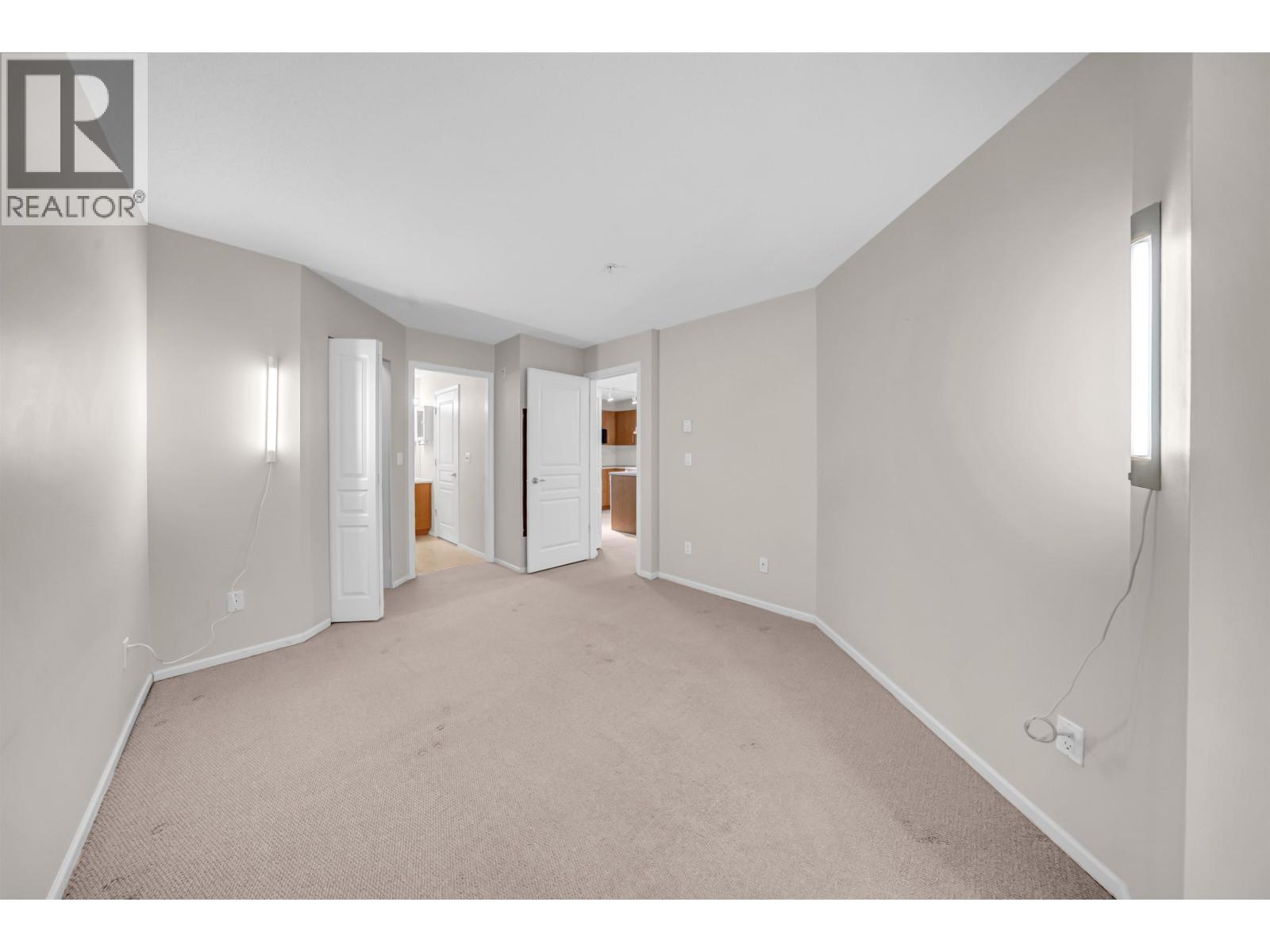 311 7330 Salisbury Avenue Property Photo 17