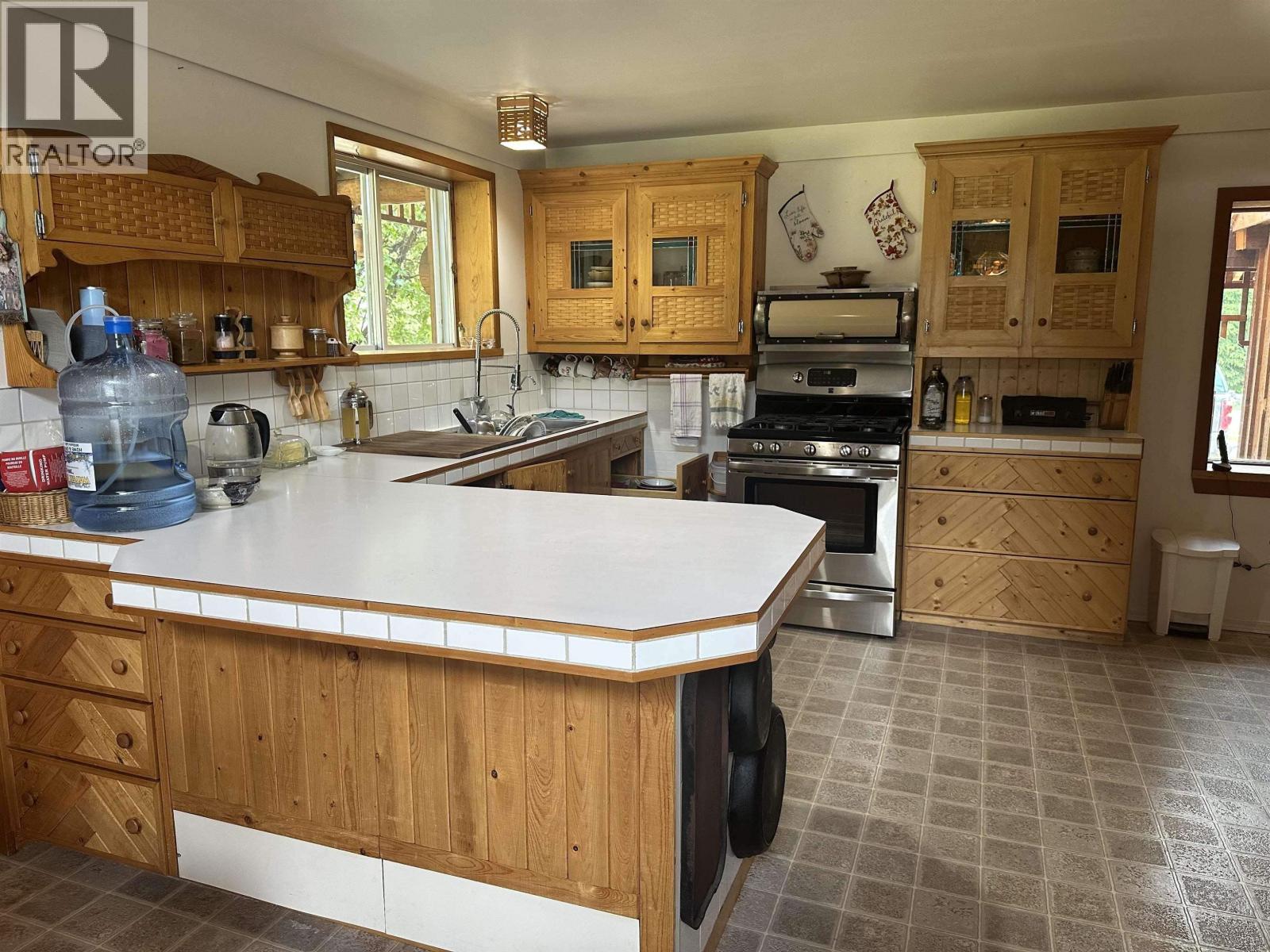 21023 Tompkins Road Property Photo 7