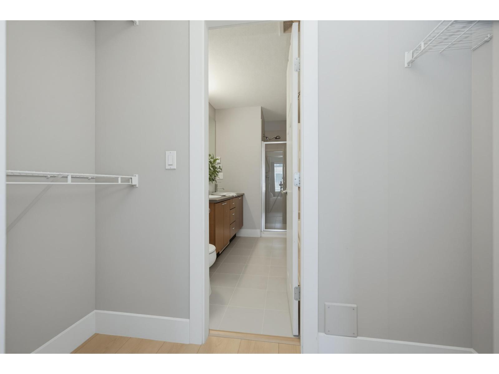 93 15833 26 Avenue Property Photo 17
