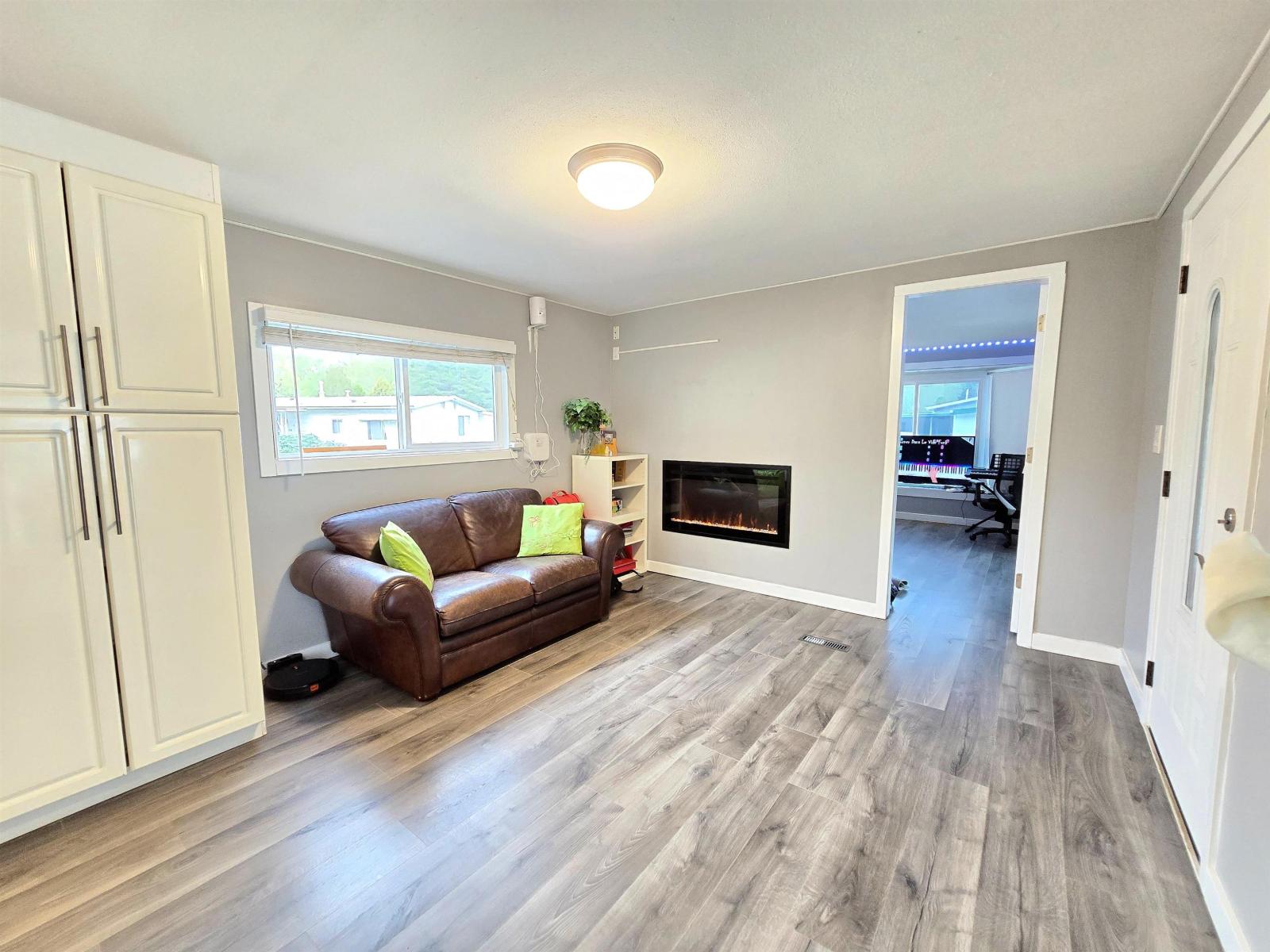 56 8220 King George Boulevard Property Photo 5