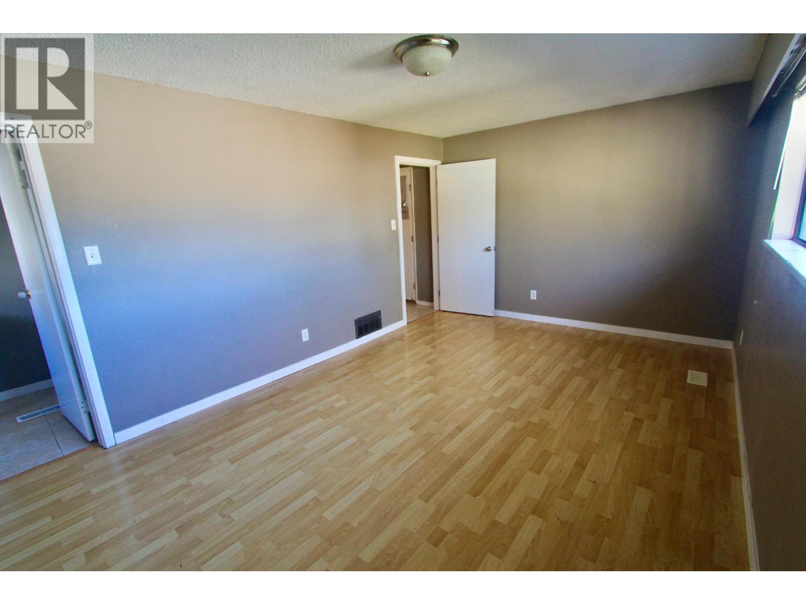 4751-4771 Steveston Highway Property Photo 8