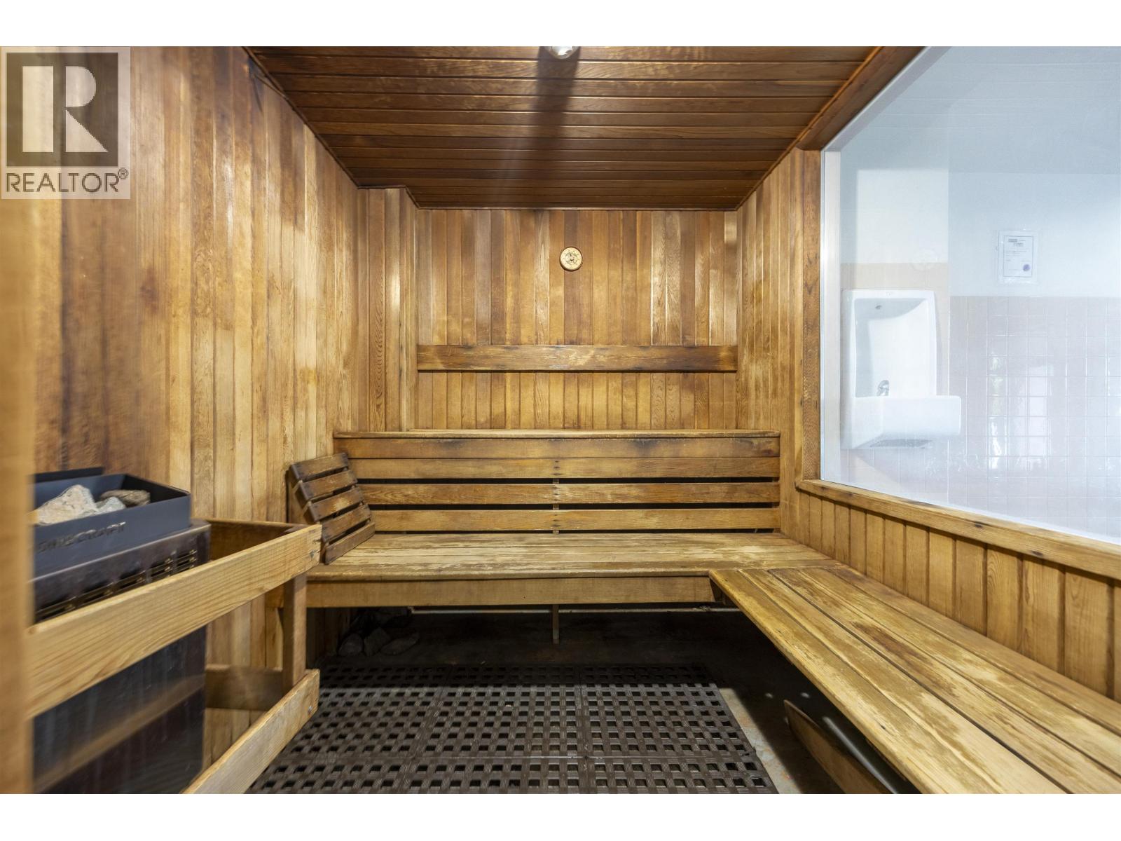 1007 9633 Manchester Drive Property Photo 17