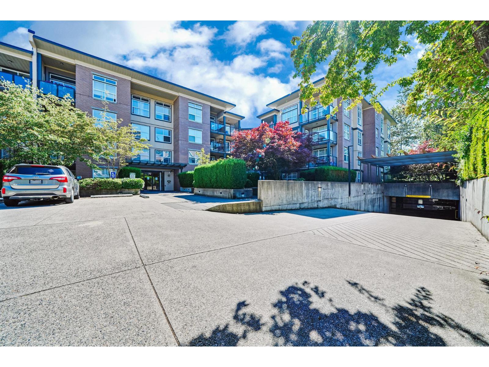 117 10707 139 Street Property Photo 2