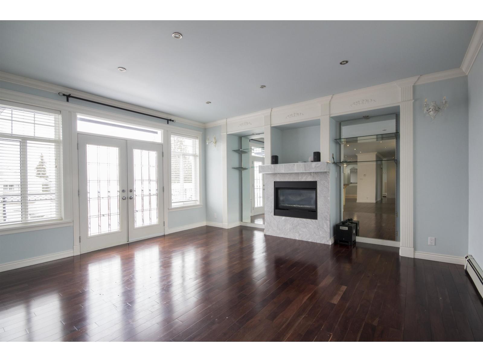 12136 100a Avenue Property Photo 7