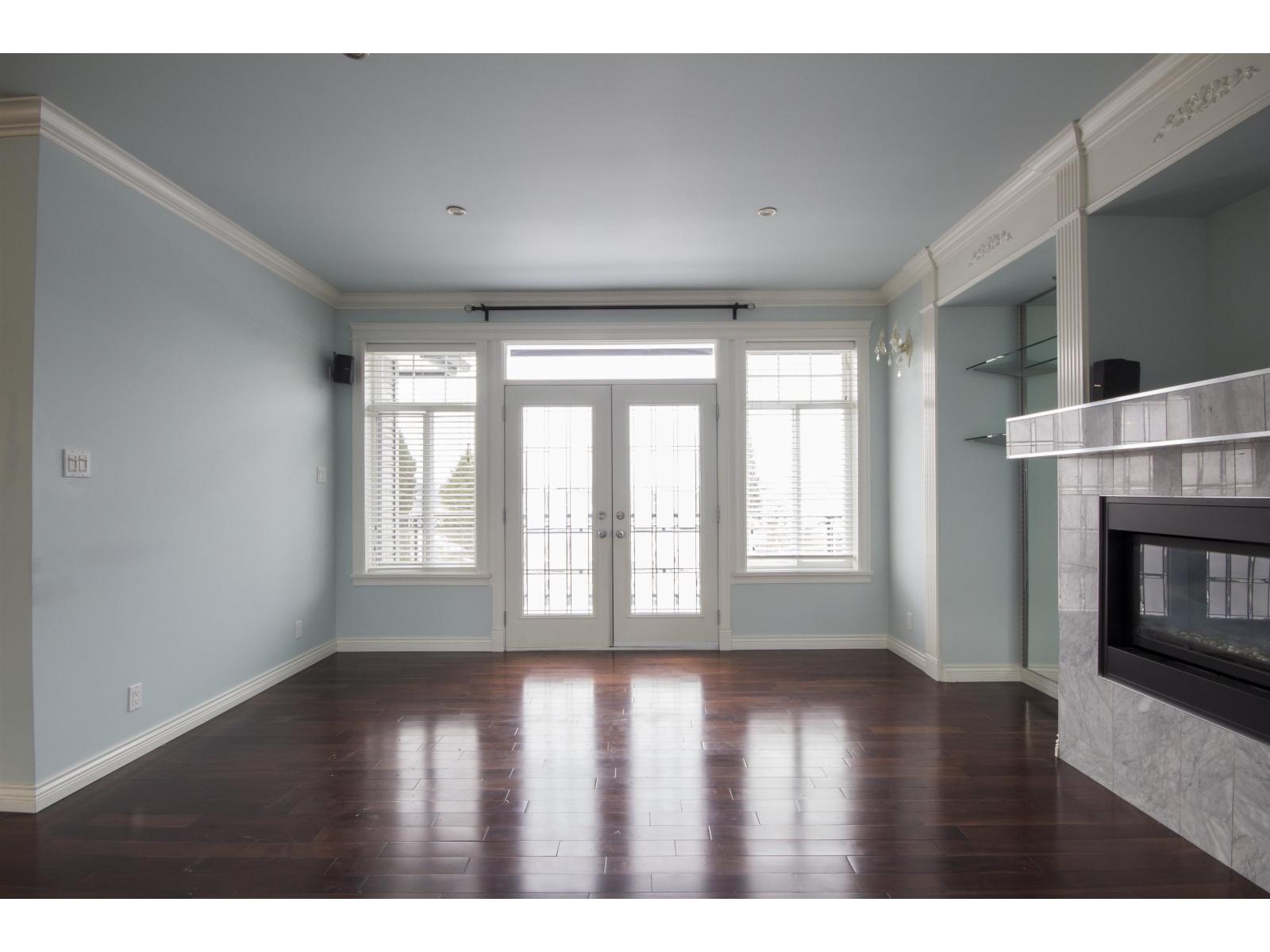 12136 100a Avenue Property Photo 8