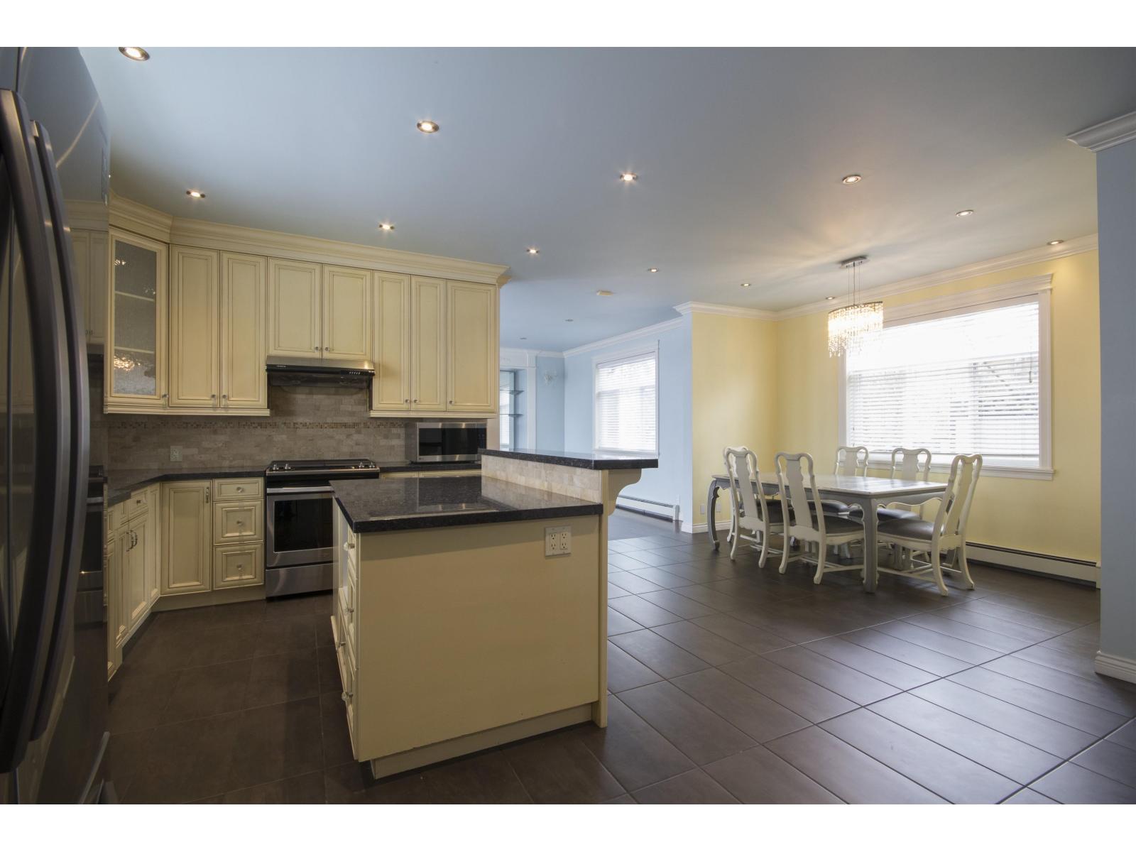12136 100a Avenue Property Photo 11