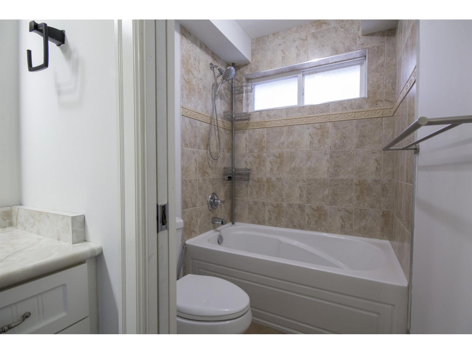 12136 100a Avenue Property Photo 16