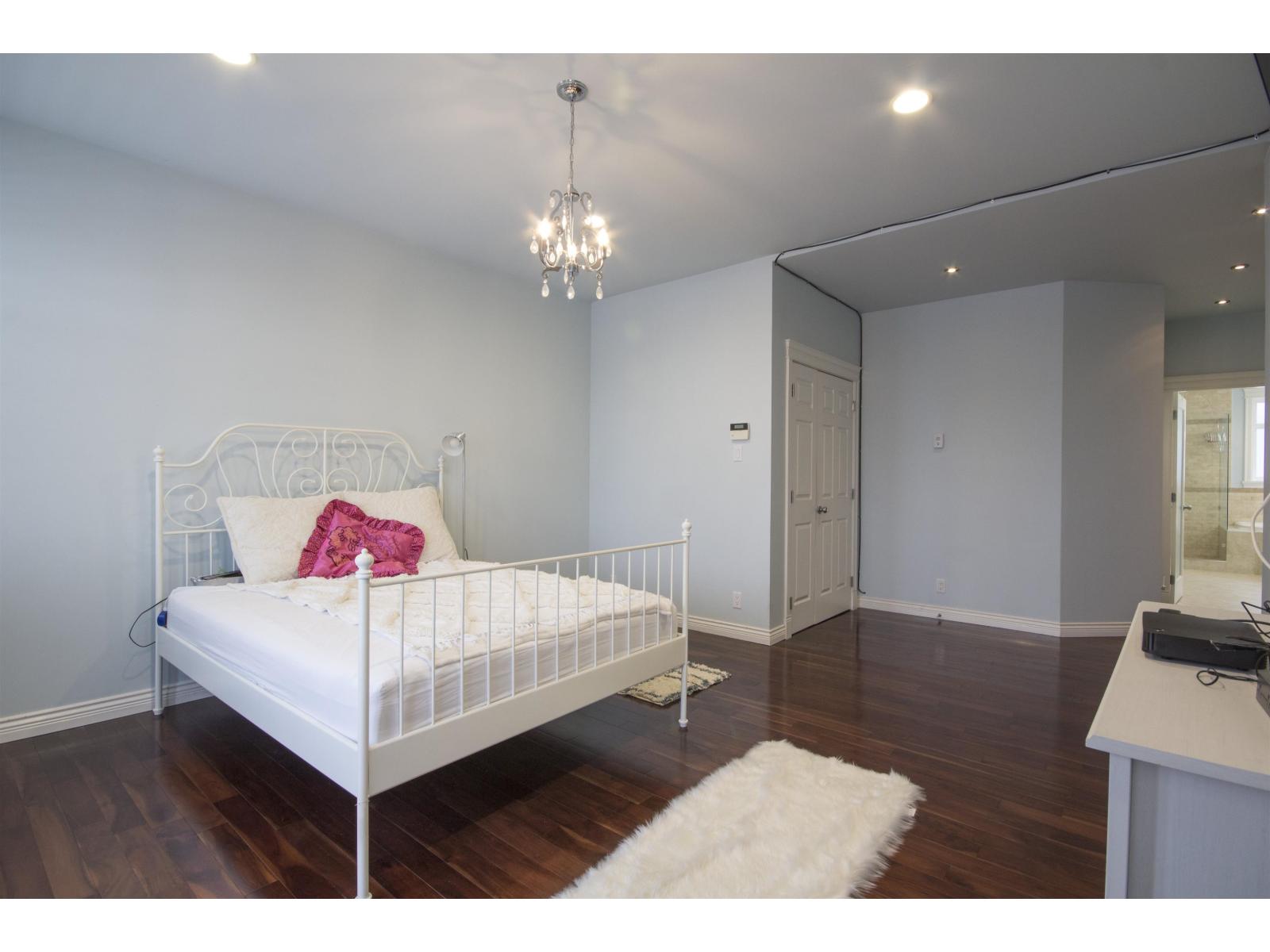 12136 100a Avenue Property Photo 24