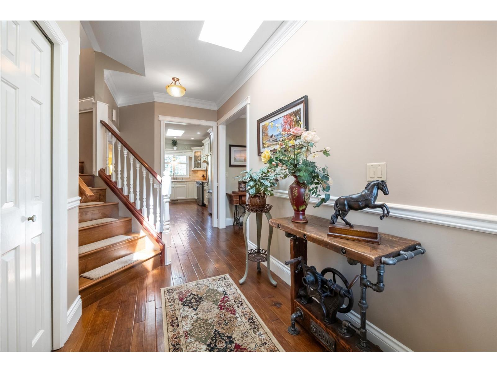 15239 29a Avenue Property Photo 5