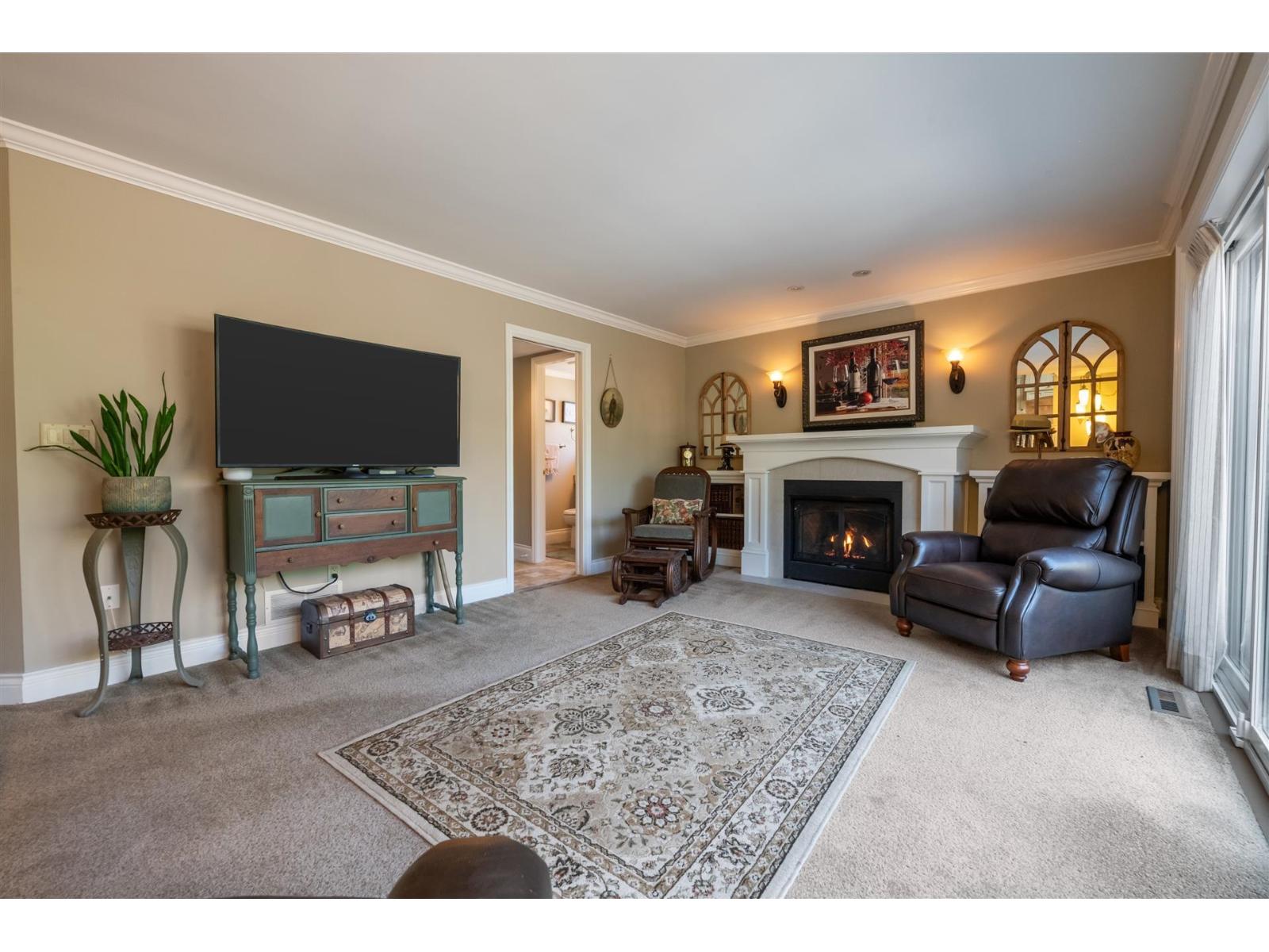 15239 29a Avenue Property Photo 9