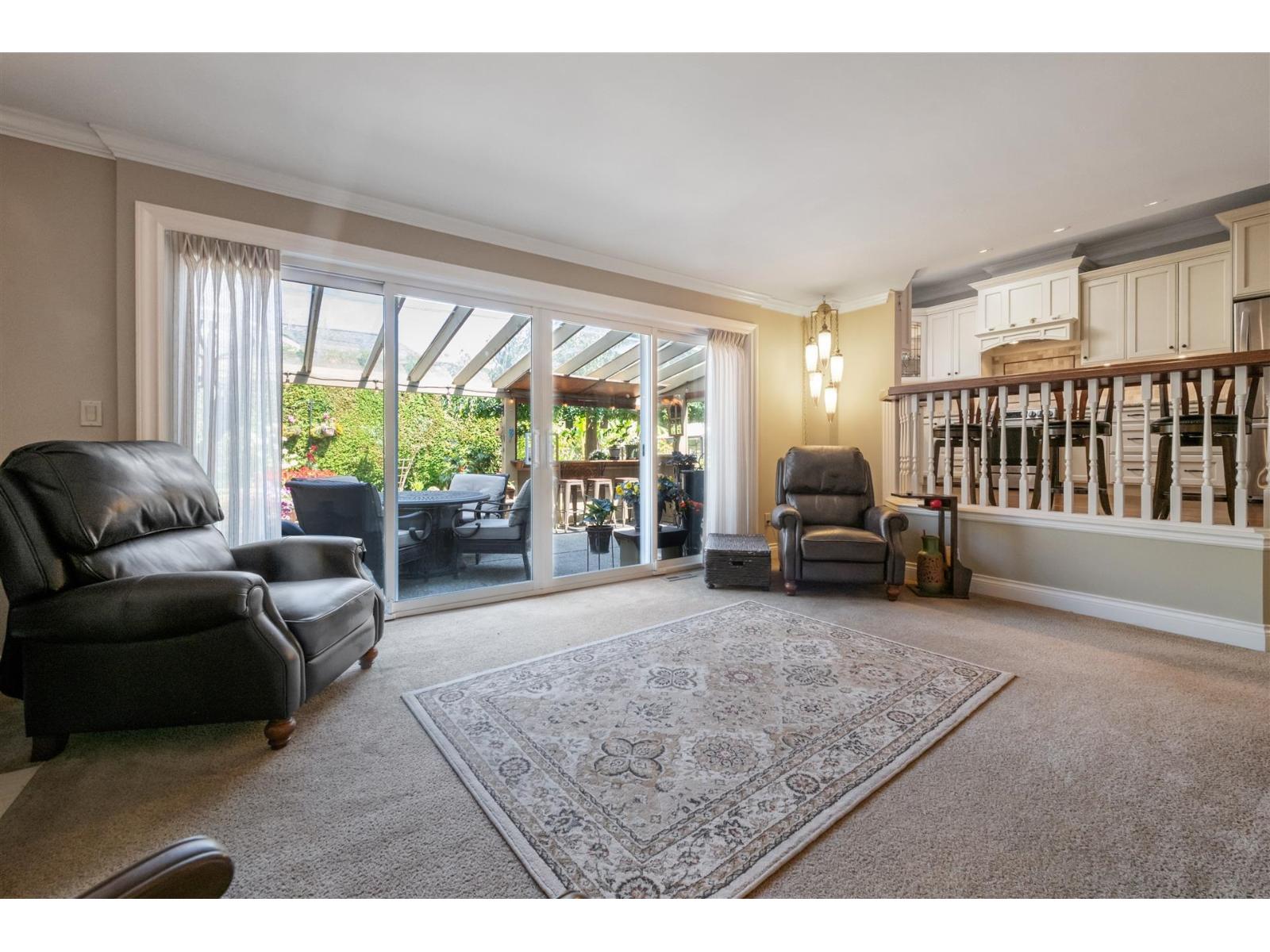 15239 29a Avenue Property Photo 11
