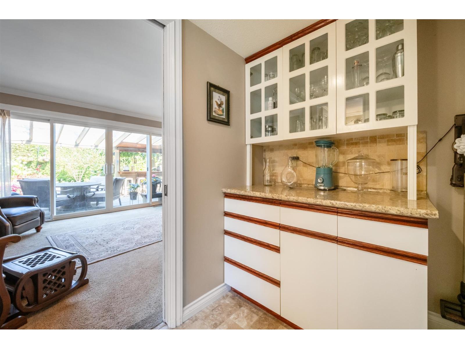 15239 29a Avenue Property Photo 12