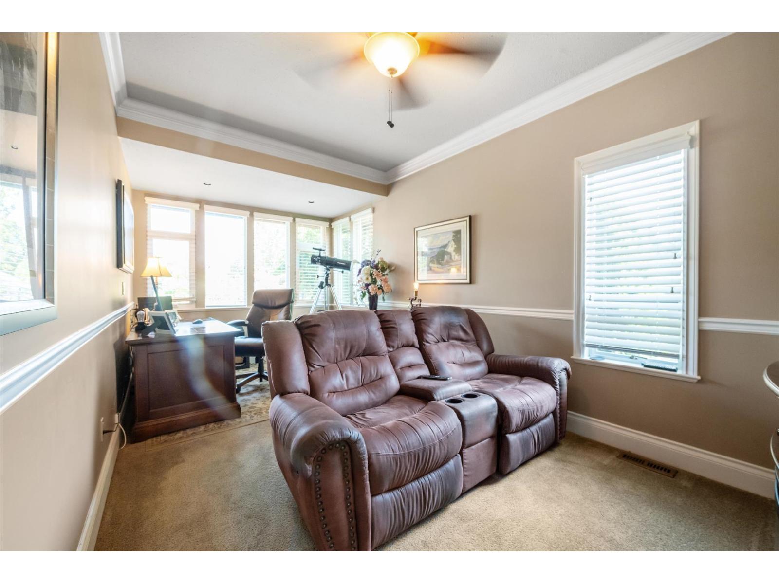 15239 29a Avenue Property Photo 14