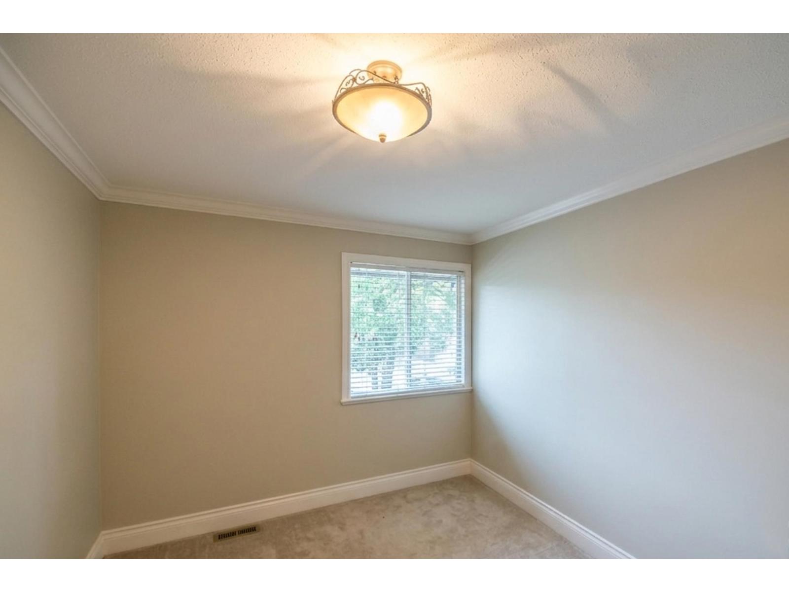 15239 29a Avenue Property Photo 24