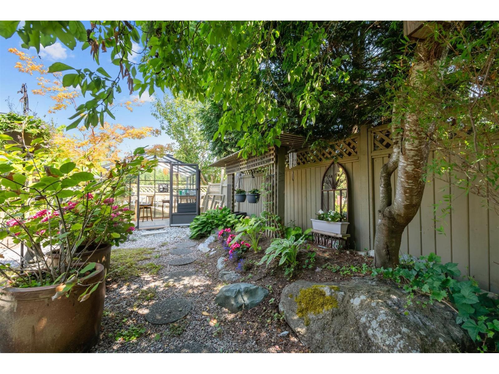 15239 29a Avenue Property Photo 33
