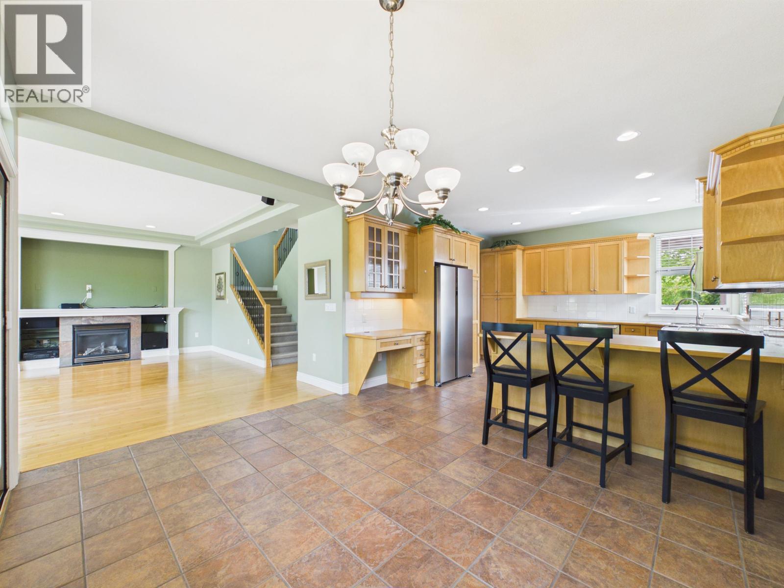 1700 Paddock Drive Property Photo 12