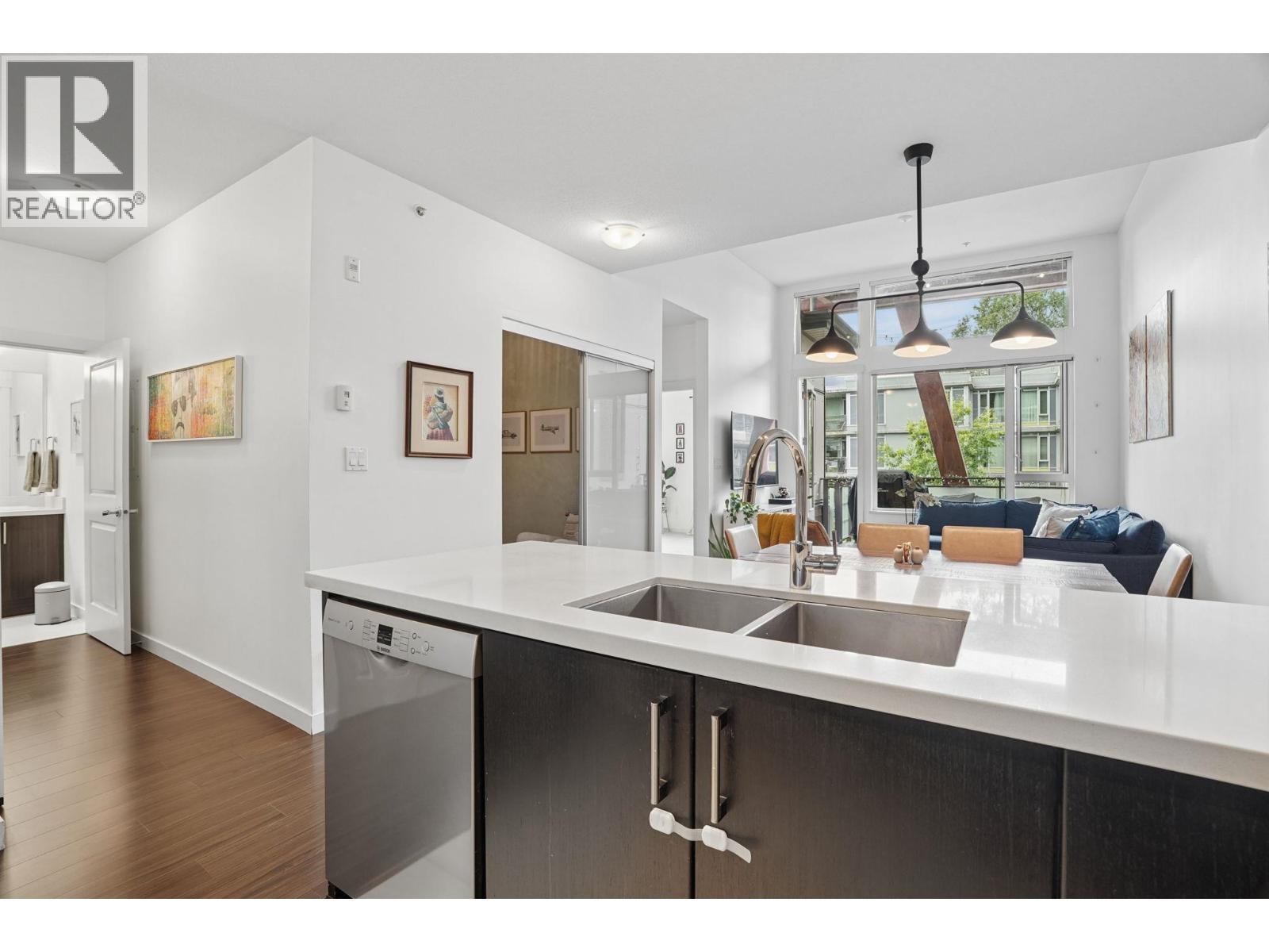 412 3163 Riverwalk Avenue Property Photo 14