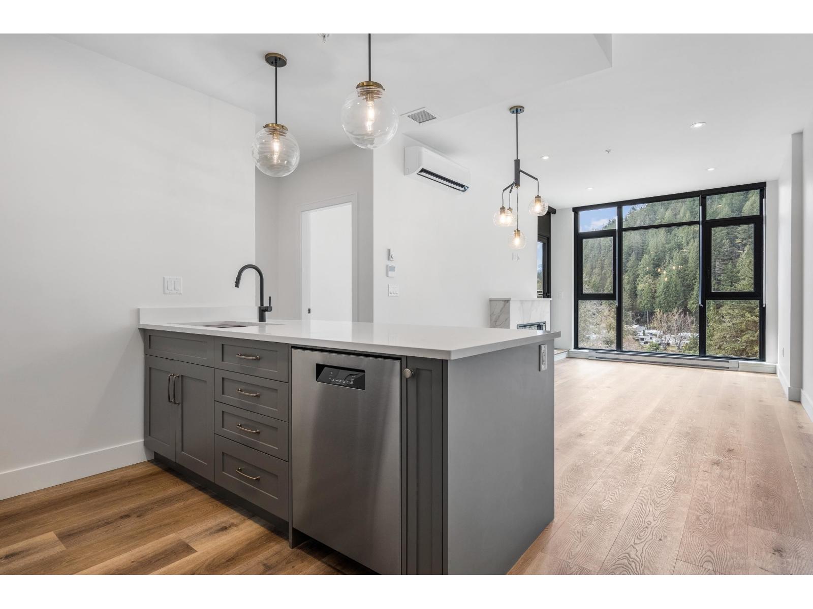 120 Esplanade Avenue #702 Property Photo 9