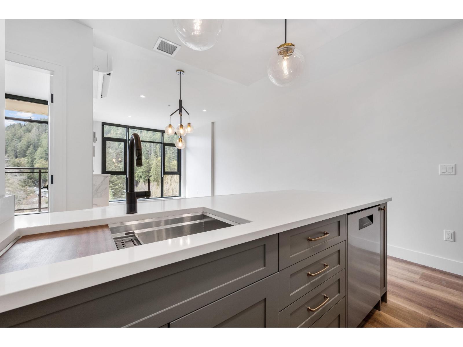 120 Esplanade Avenue #702 Property Photo 12