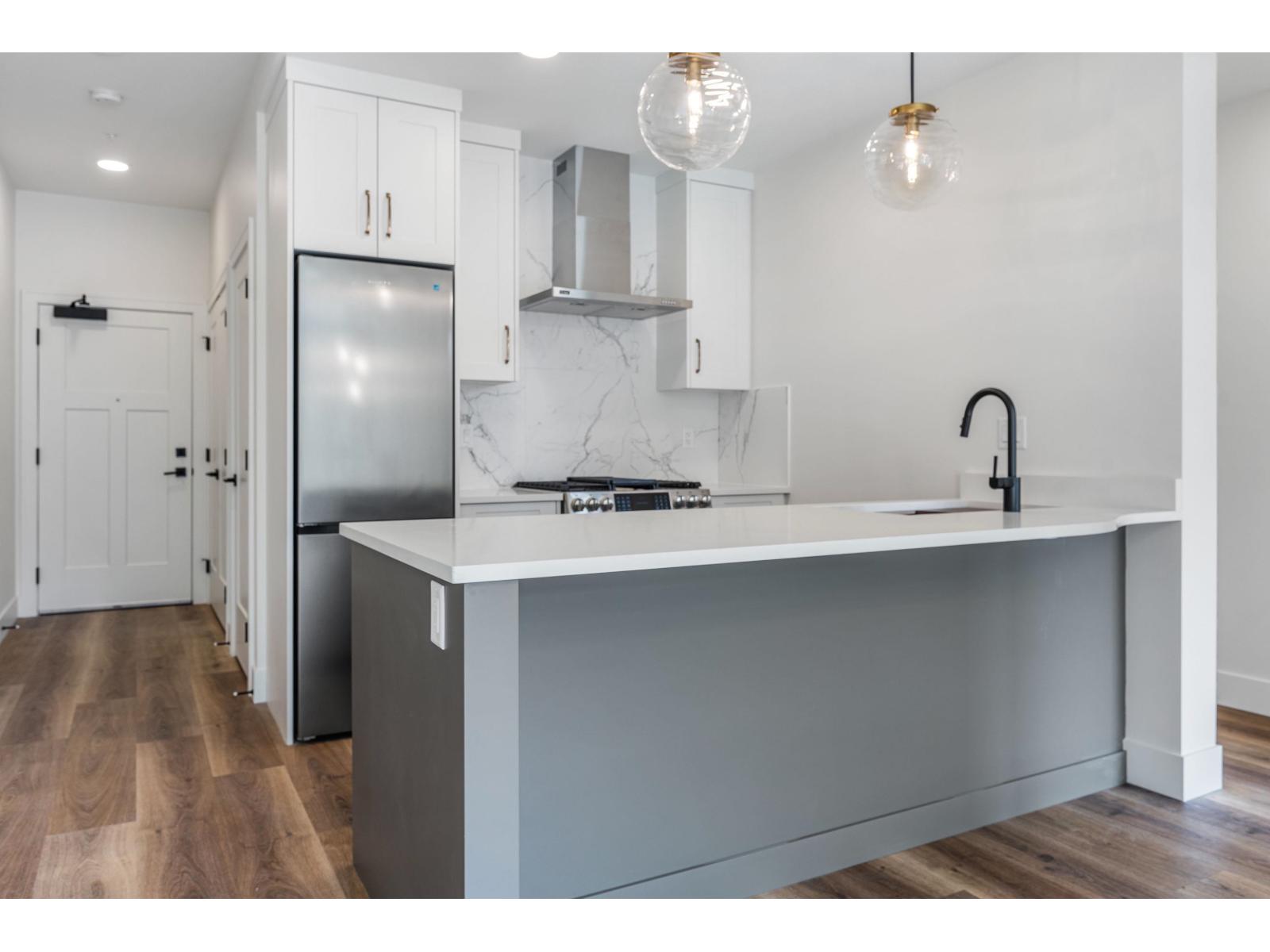 120 Esplanade Avenue #702 Property Photo 14