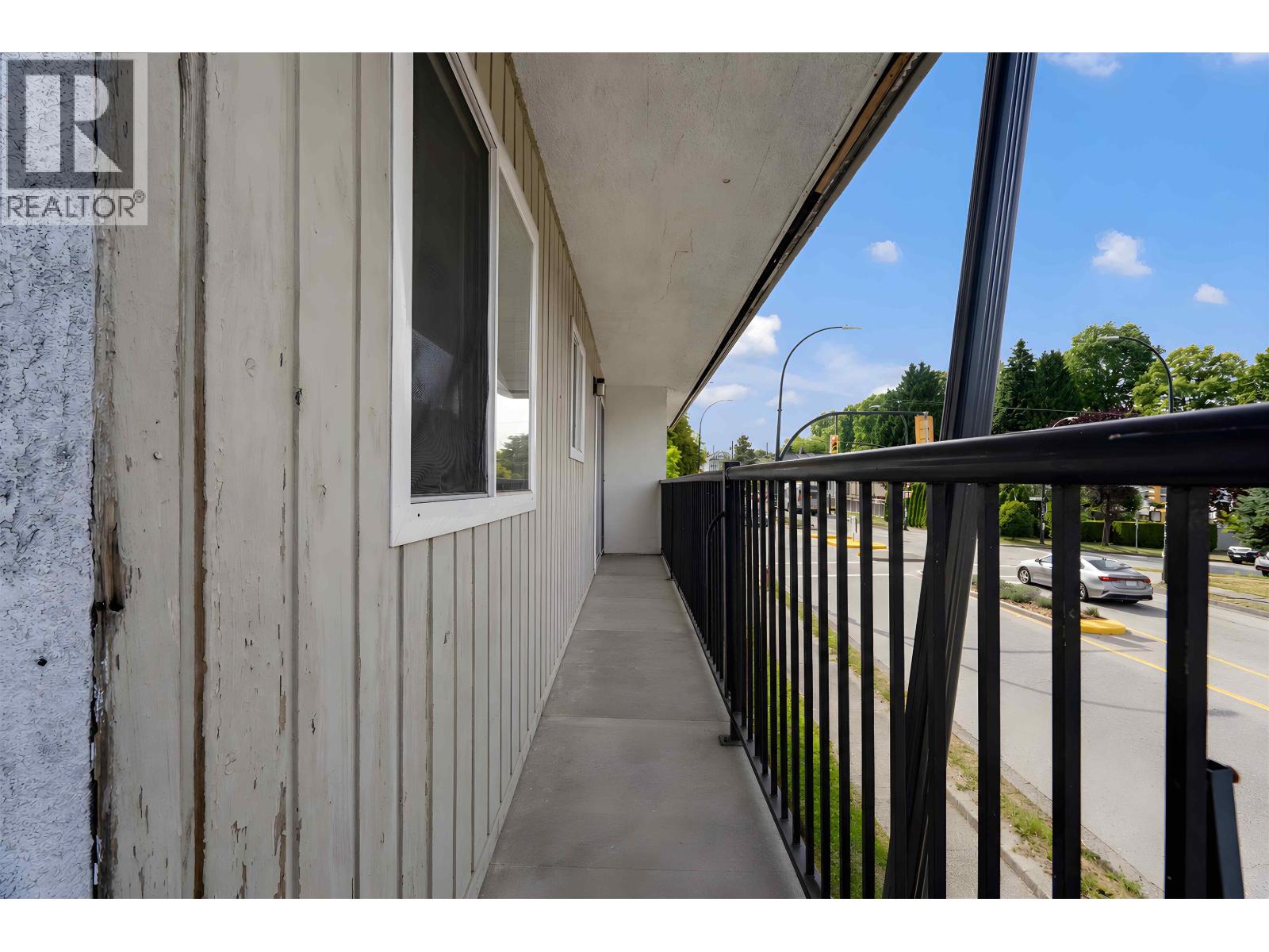 1020 E King Edward Avenue Property Photo 18