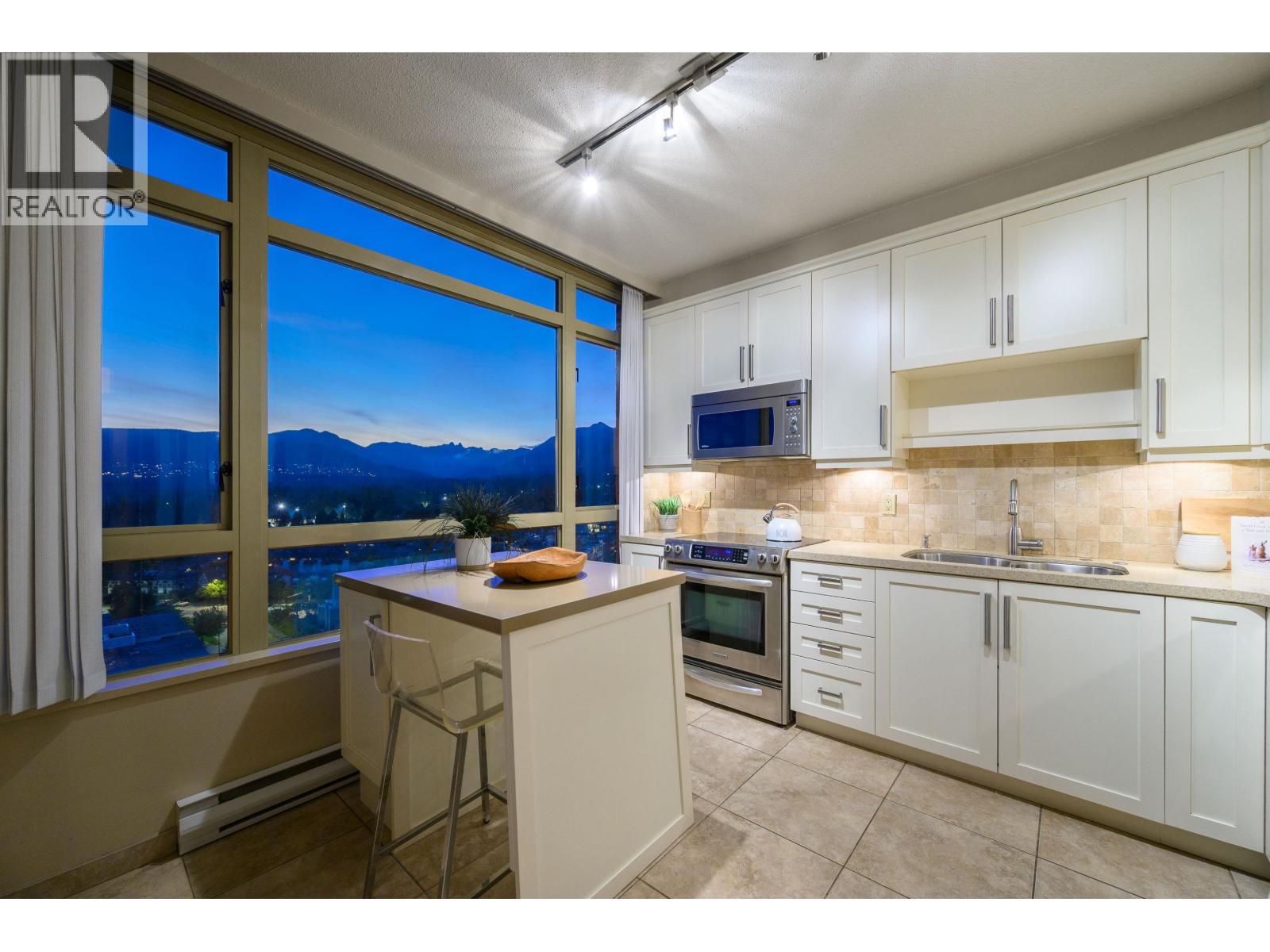 1505 160 W Keith Road Property Photo 5