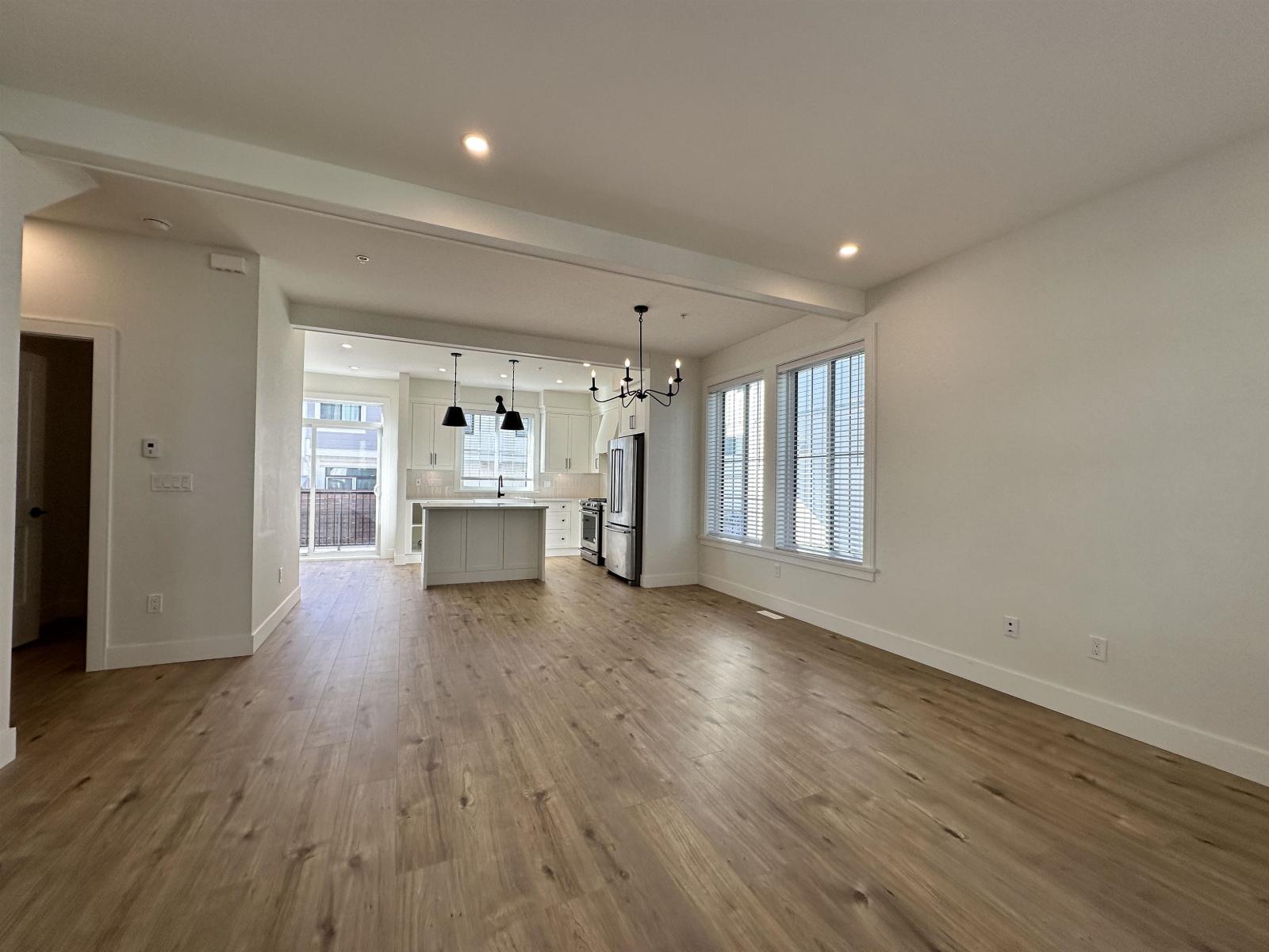 12 20189 84 Avenue Property Photo 6