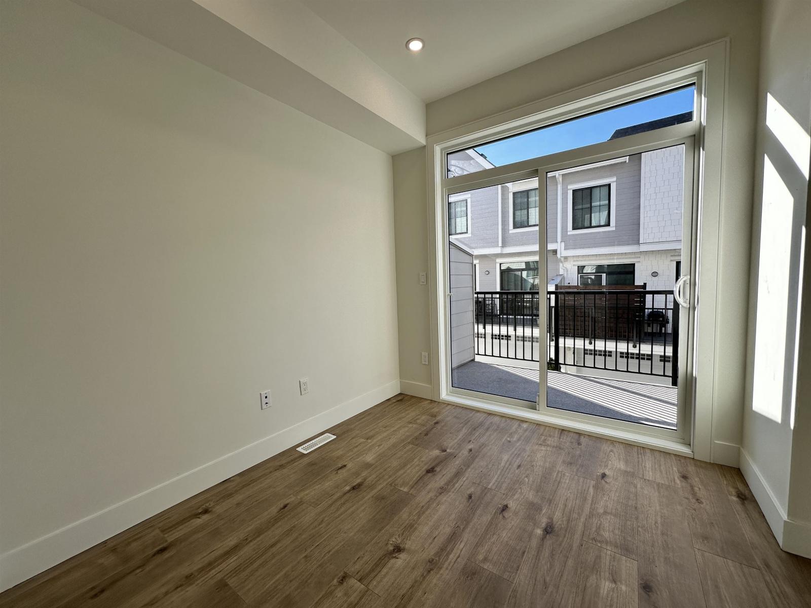 12 20189 84 Avenue Property Photo 8