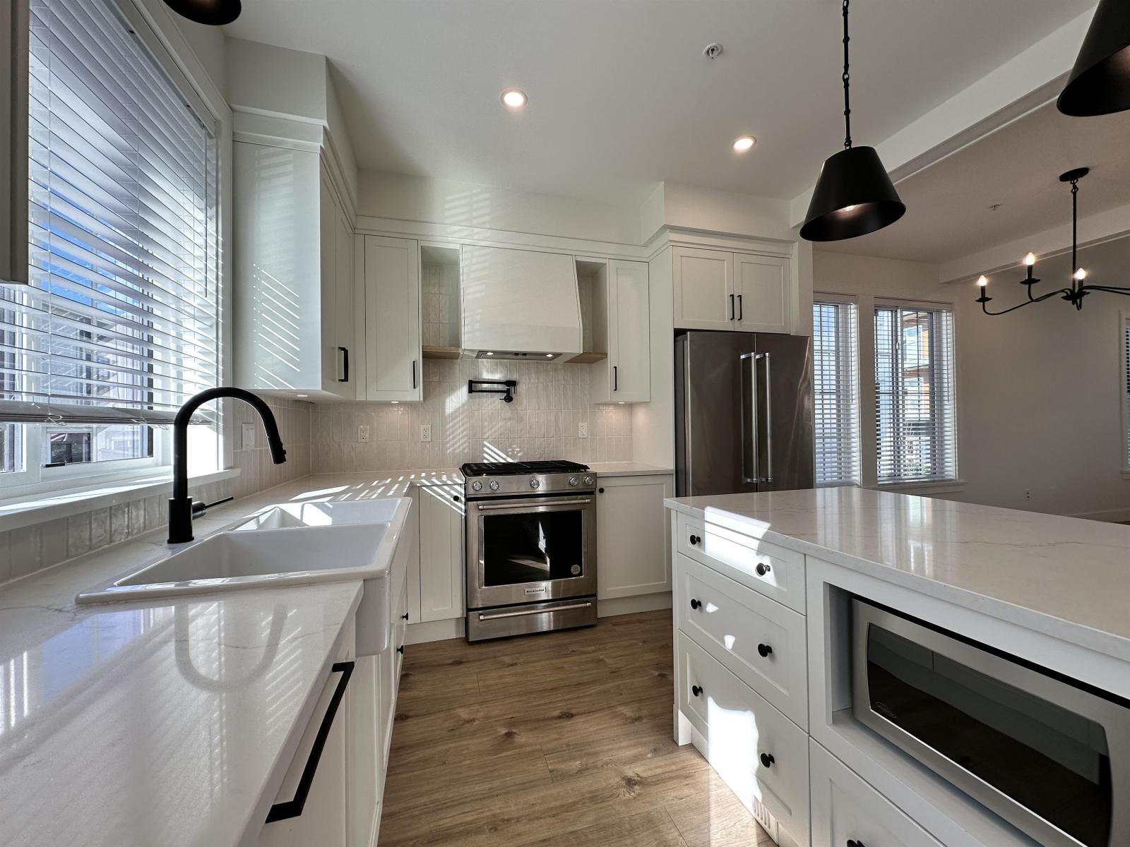 12 20189 84 Avenue Property Photo 13