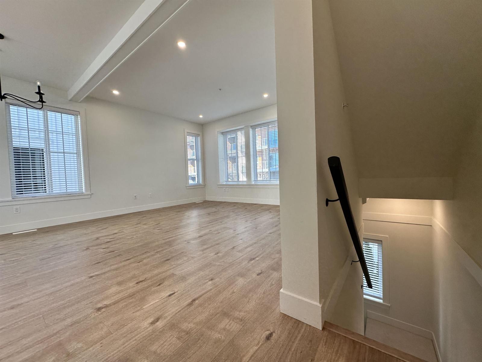 12 20189 84 Avenue Property Photo 18