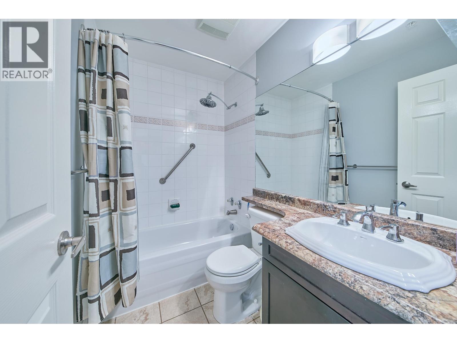 405 11519 Burnett Street Property Photo 24