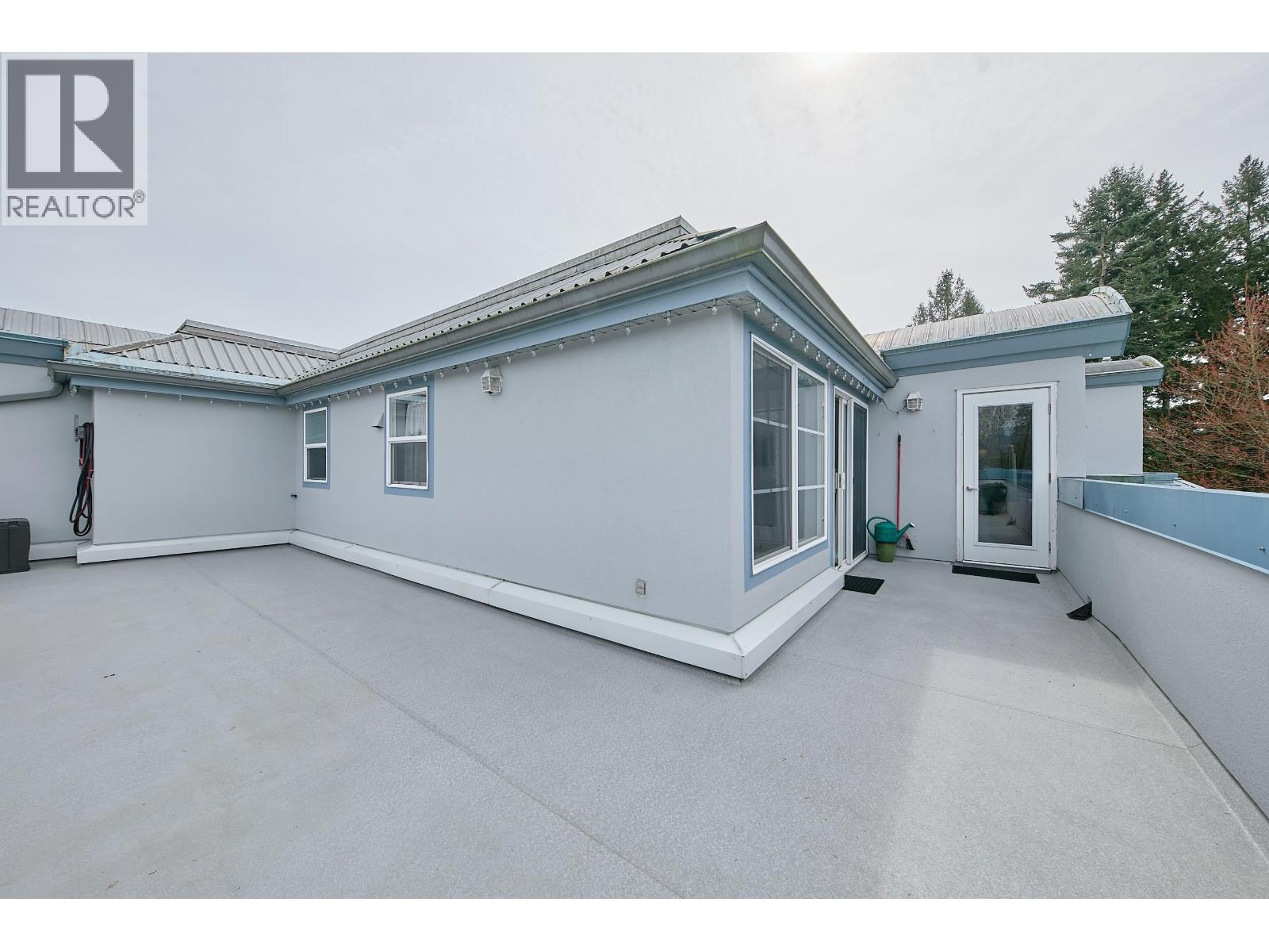 405 11519 Burnett Street Property Photo 27