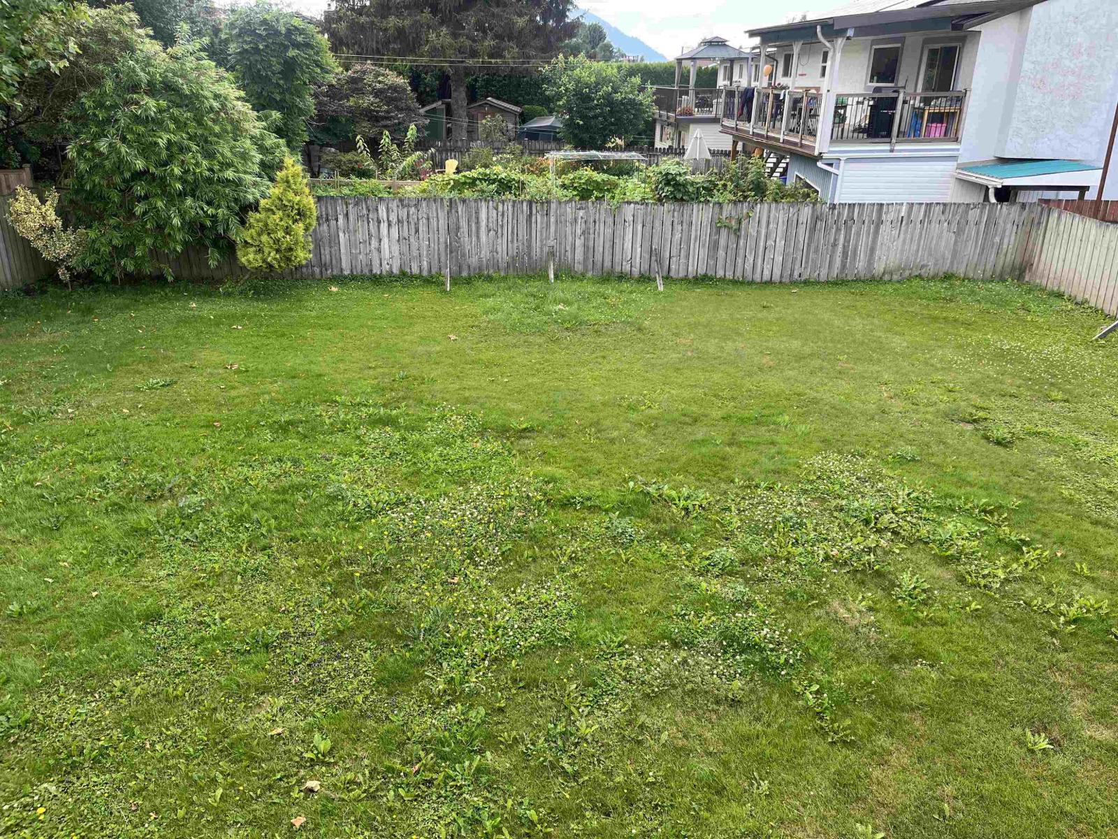 6487 Dayton Drive Property Photo 3
