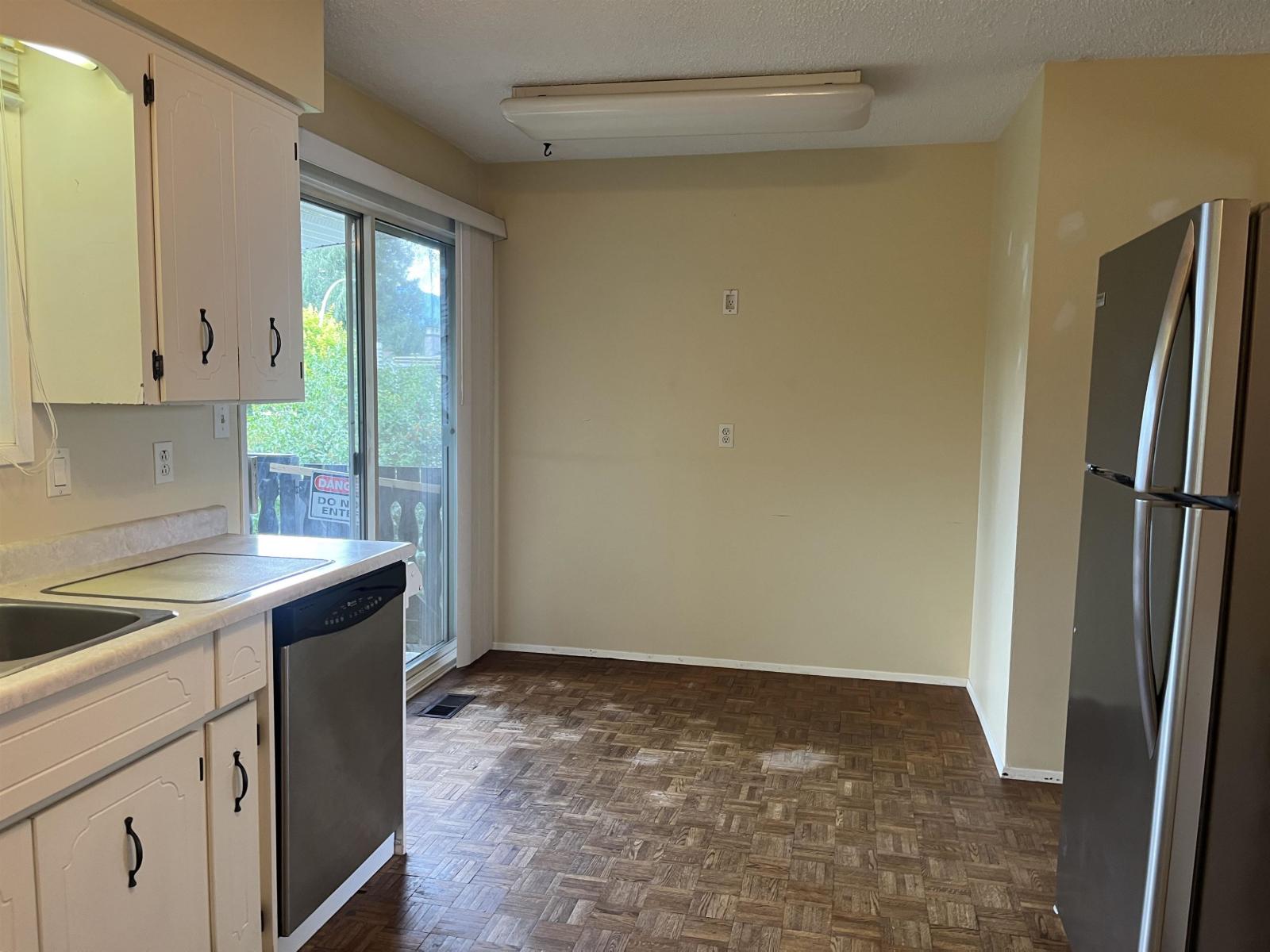 6487 Dayton Drive Property Photo 6