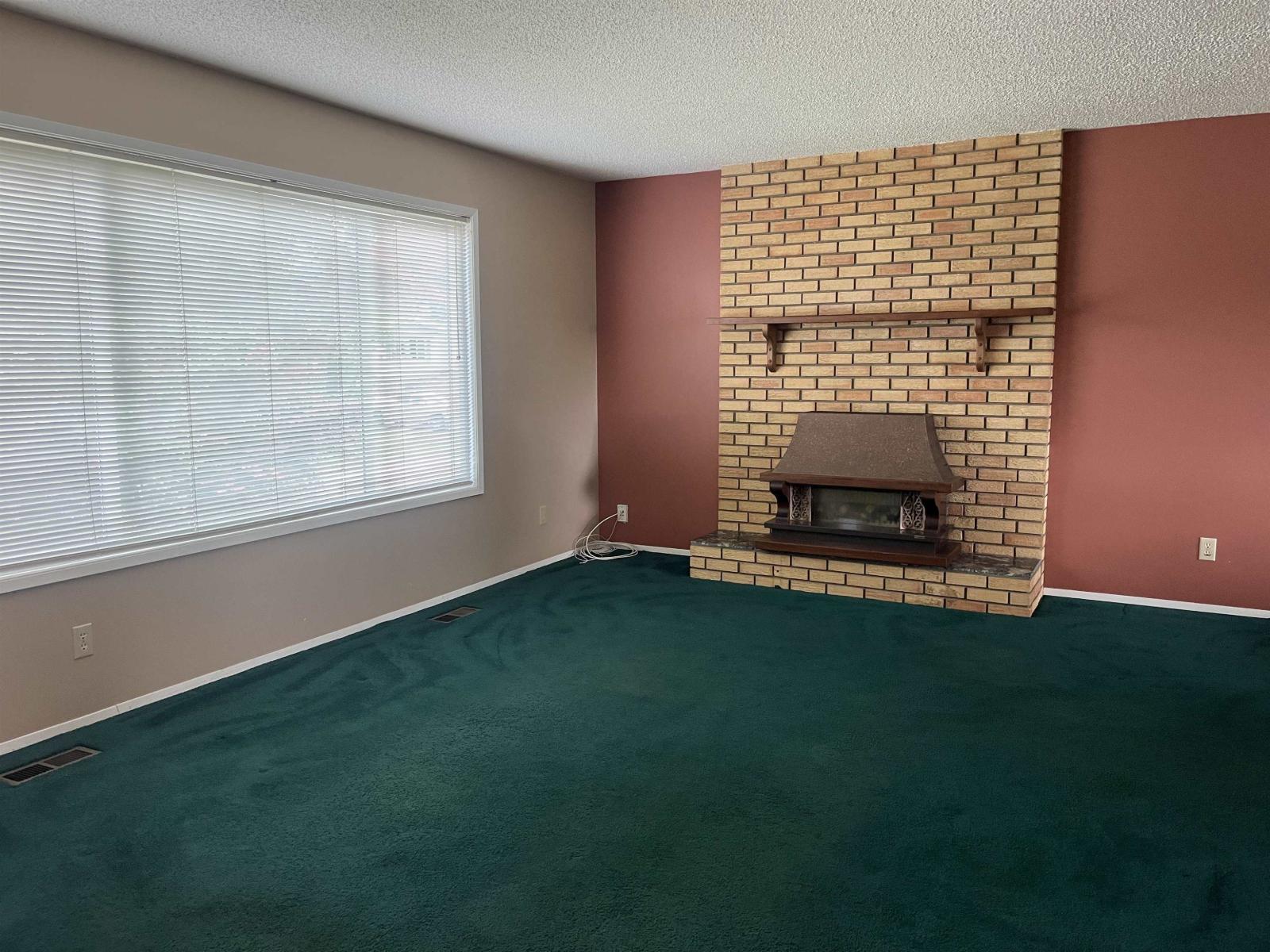 6487 Dayton Drive Property Photo 8