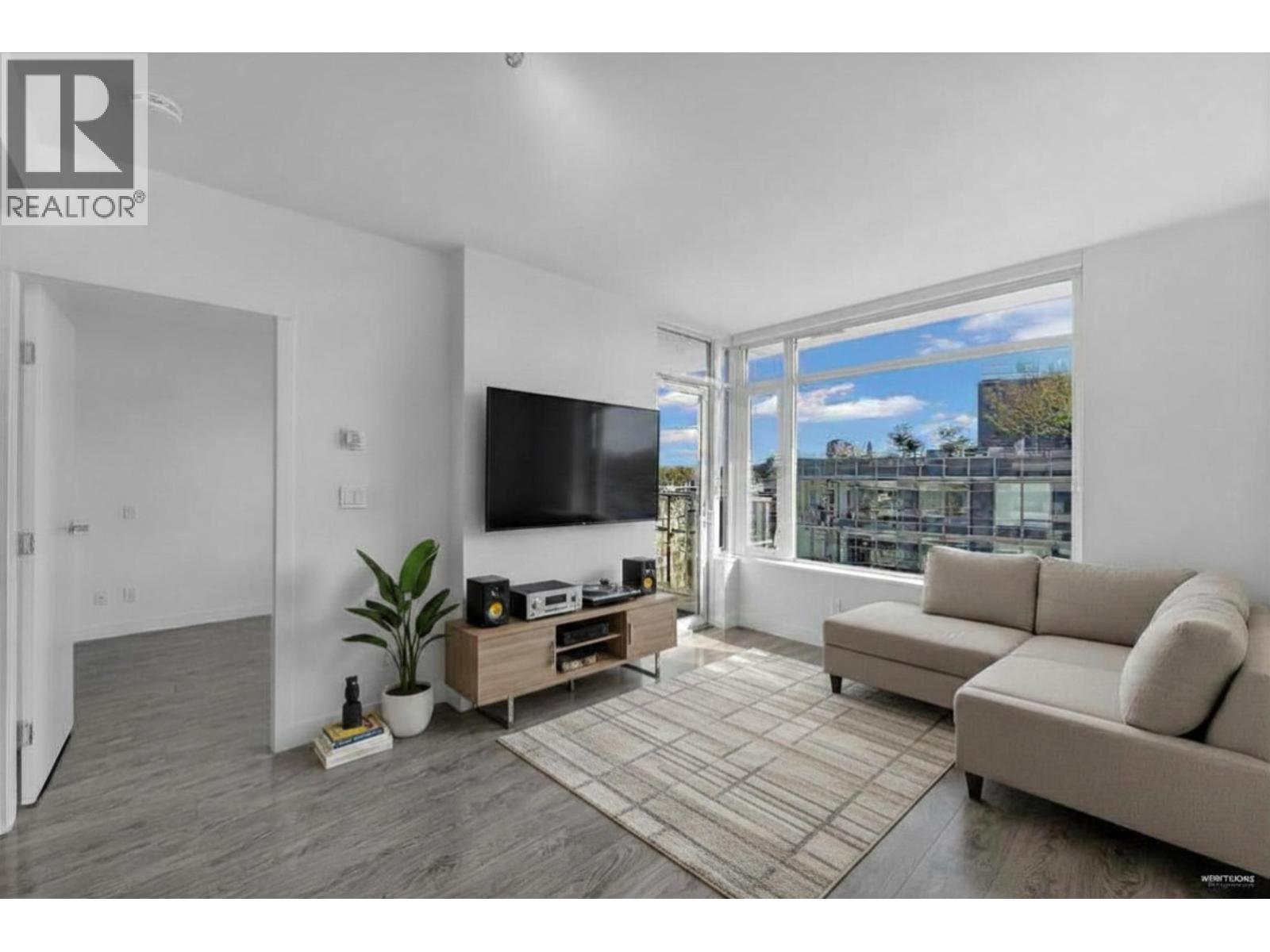 1801 110 Switchmen Street Property Photo 9