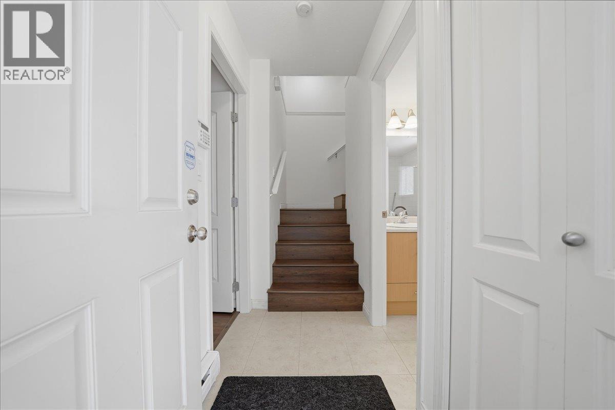 1 7128 17th Avenue Property Photo 7