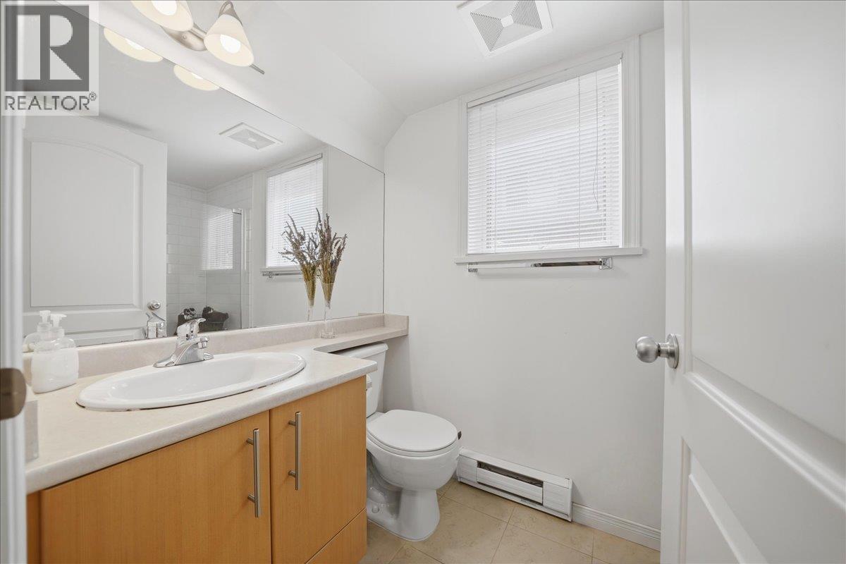 1 7128 17th Avenue Property Photo 9