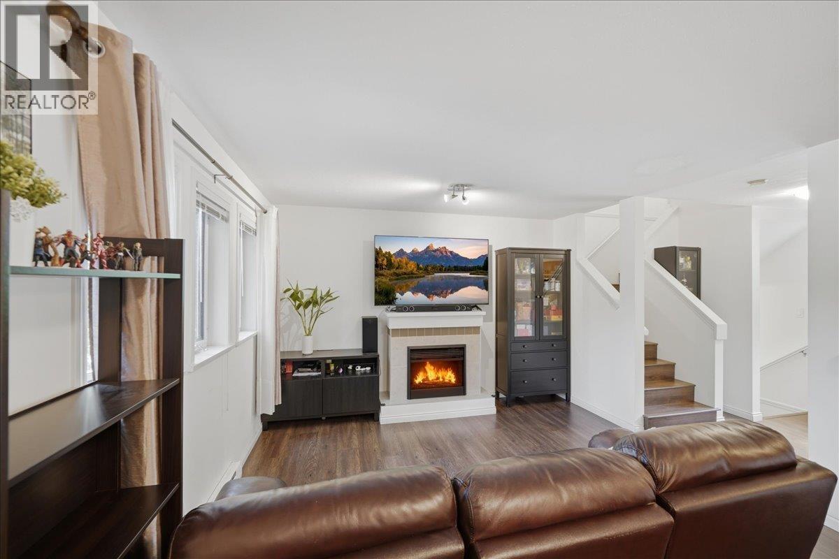 1 7128 17th Avenue Property Photo 22